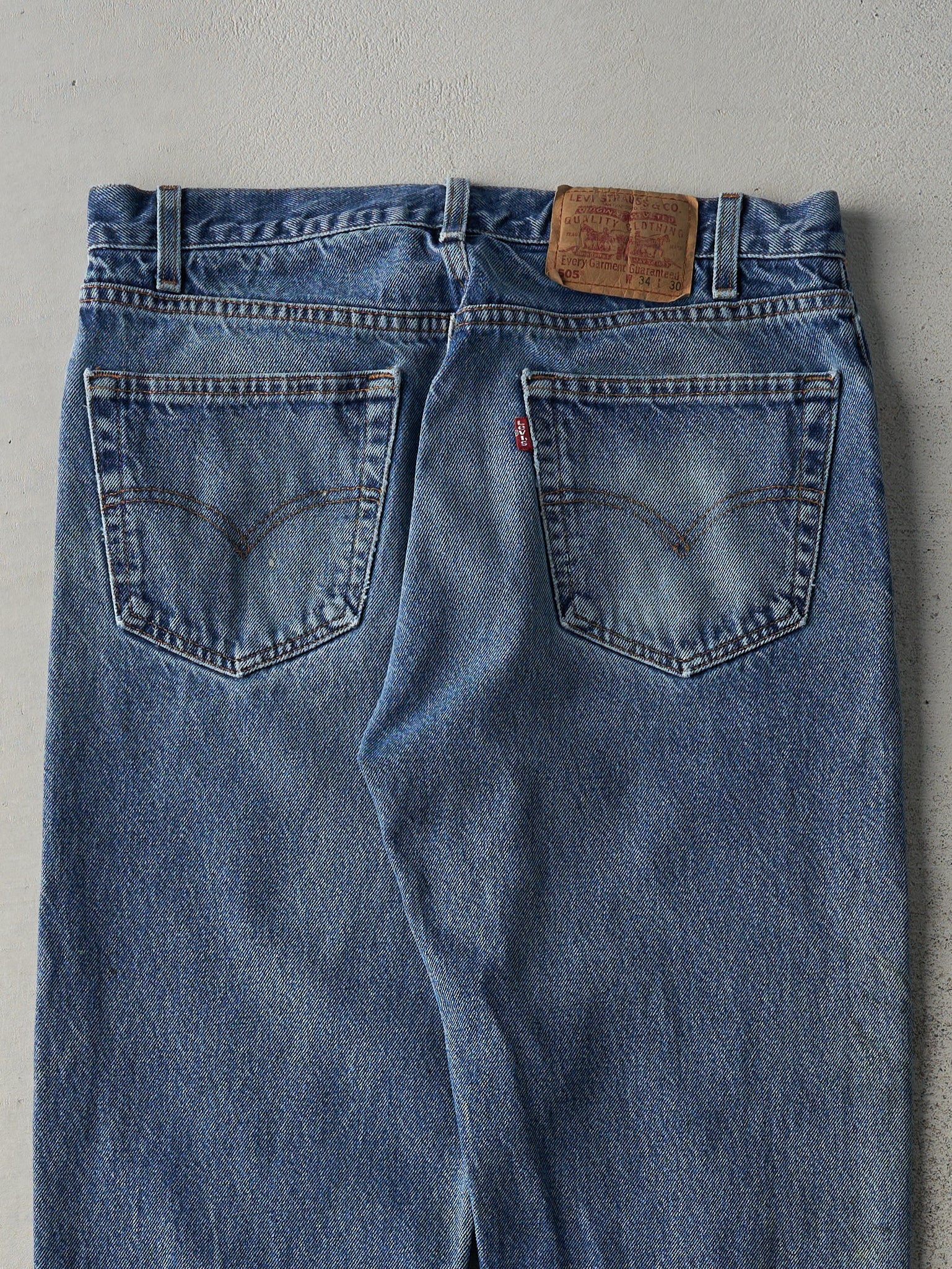 Vintage 90s Mid Wash Levi's 505 Jeans (33x28.5)