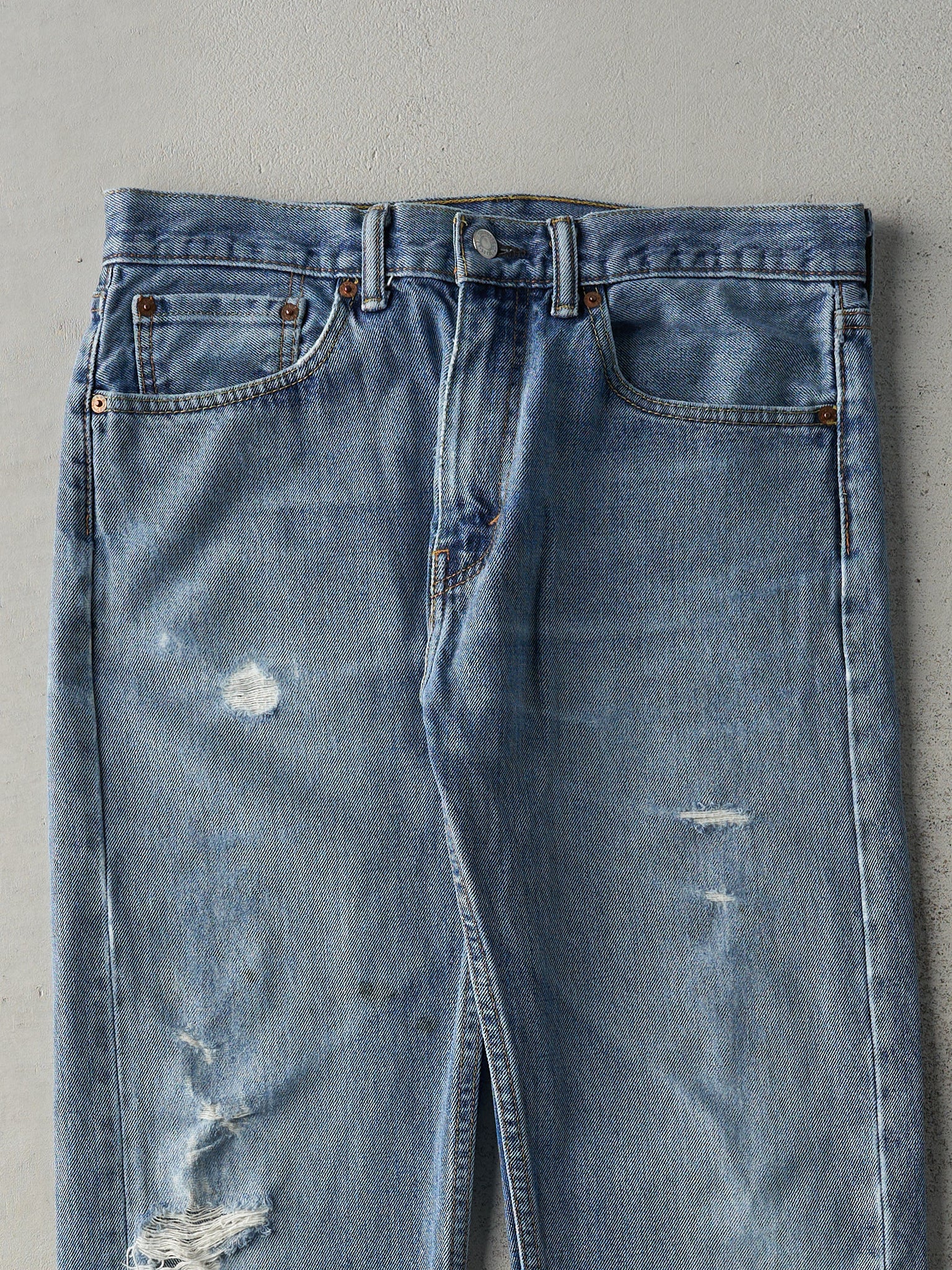 Vintage Y2K Light Wash Levi's 505 Jeans (33x25.5)