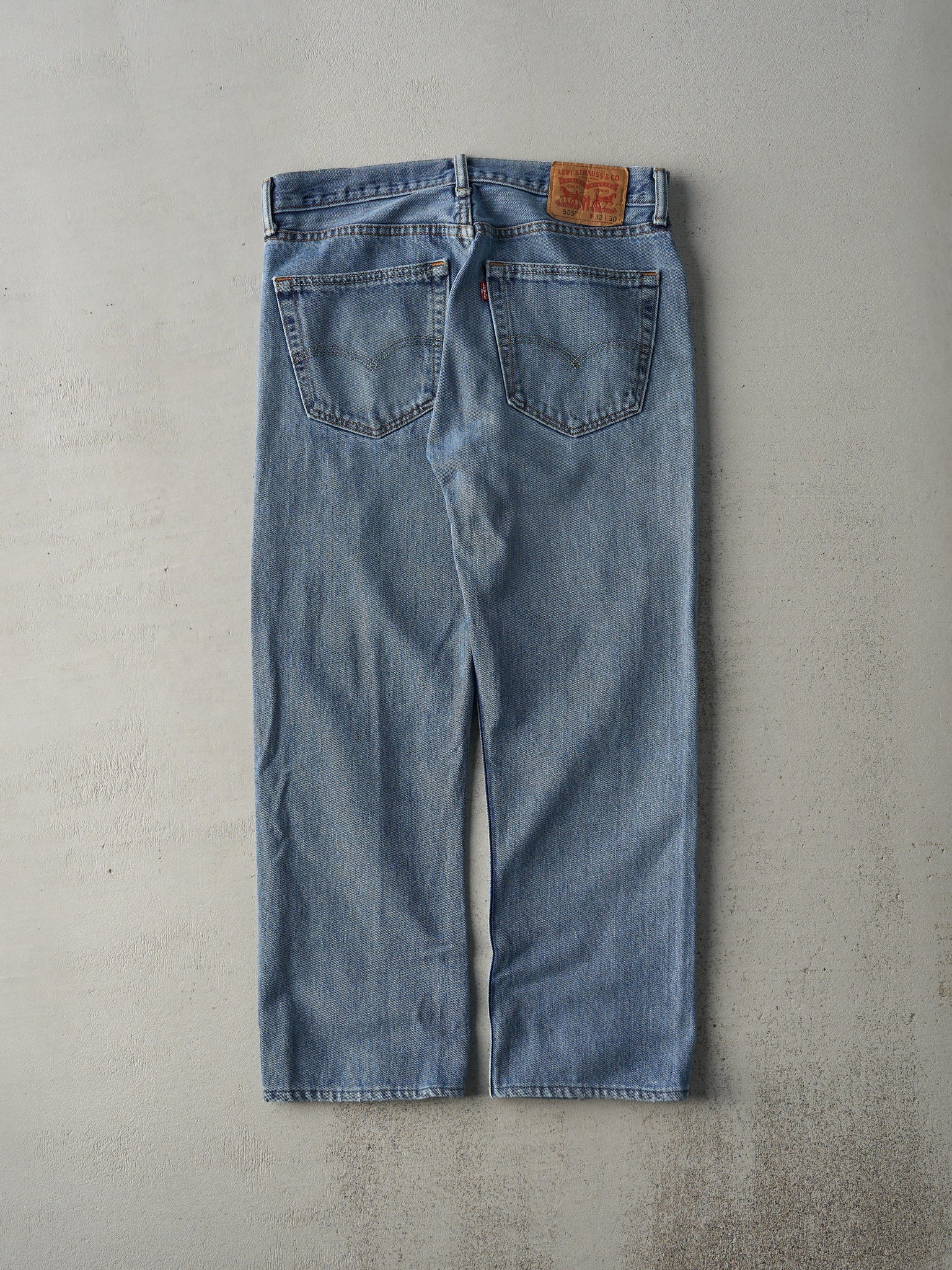 Vintage Y2K Light Wash Levi's 505 Jeans (33x25.5)