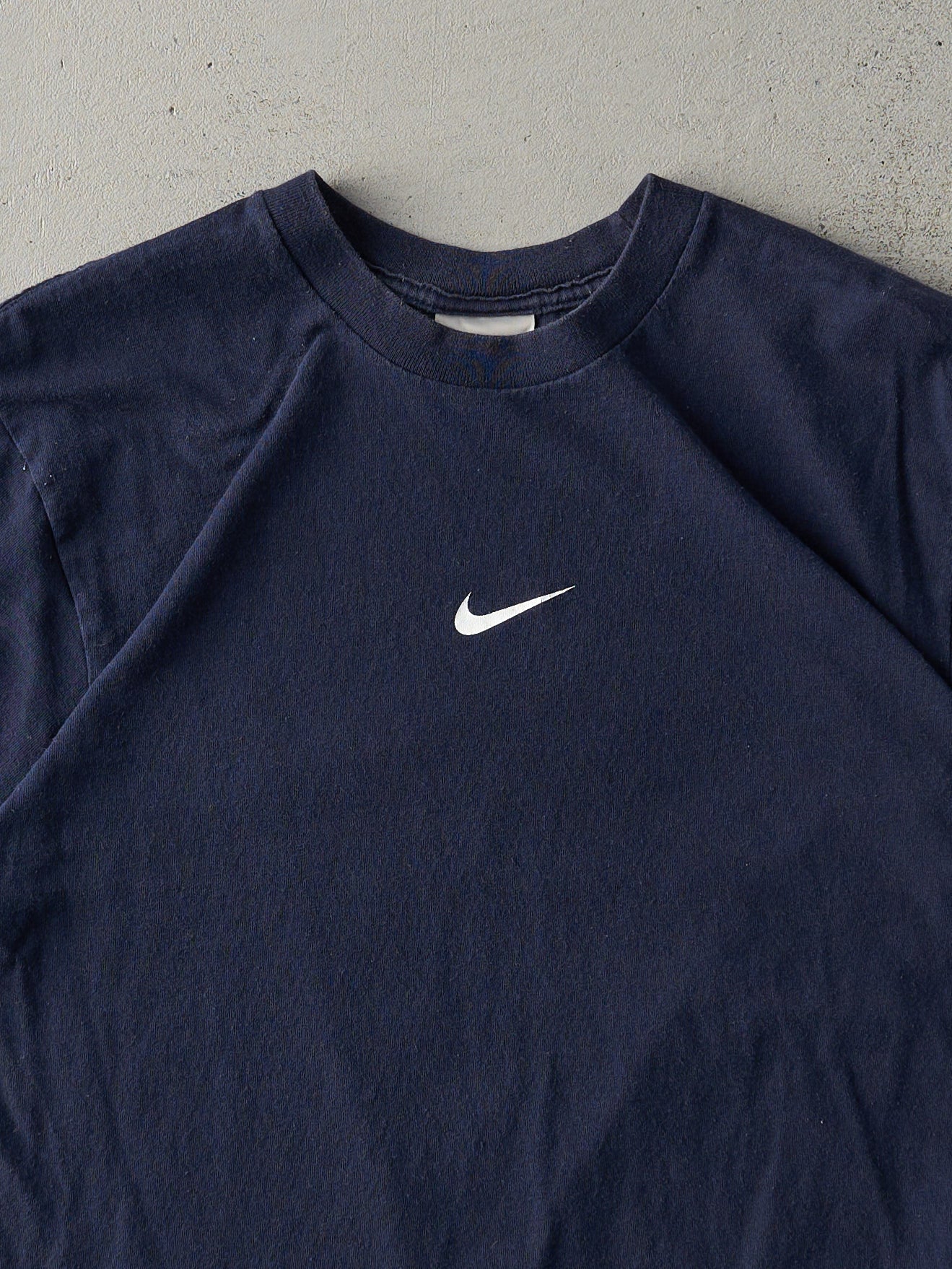 Vintage Y2K Navy Blue Nike Centre Swoosh Tee (M)