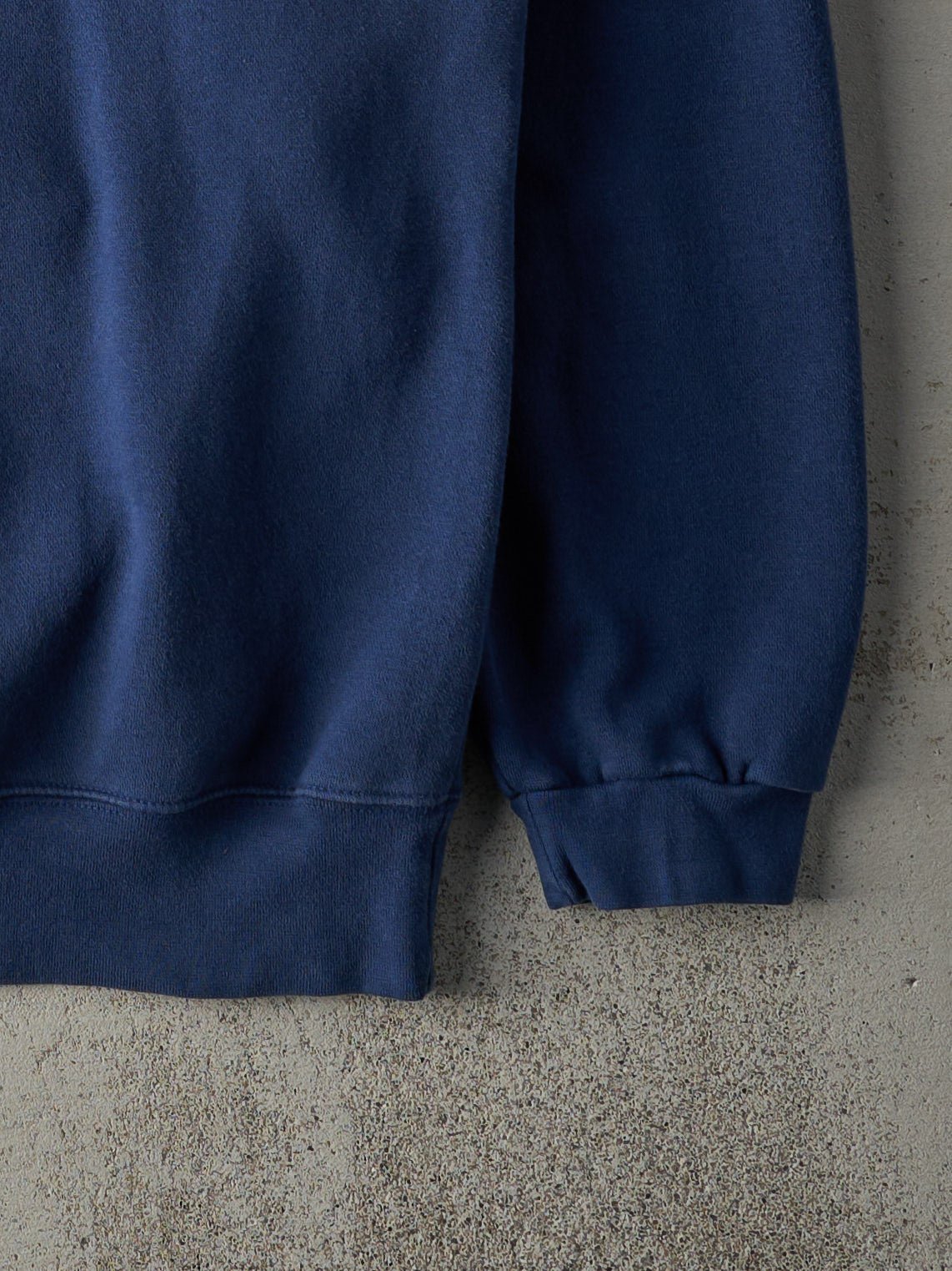 Vintage Y2K Navy Nike Centre Toronto Maple Leafs Crewneck (L)