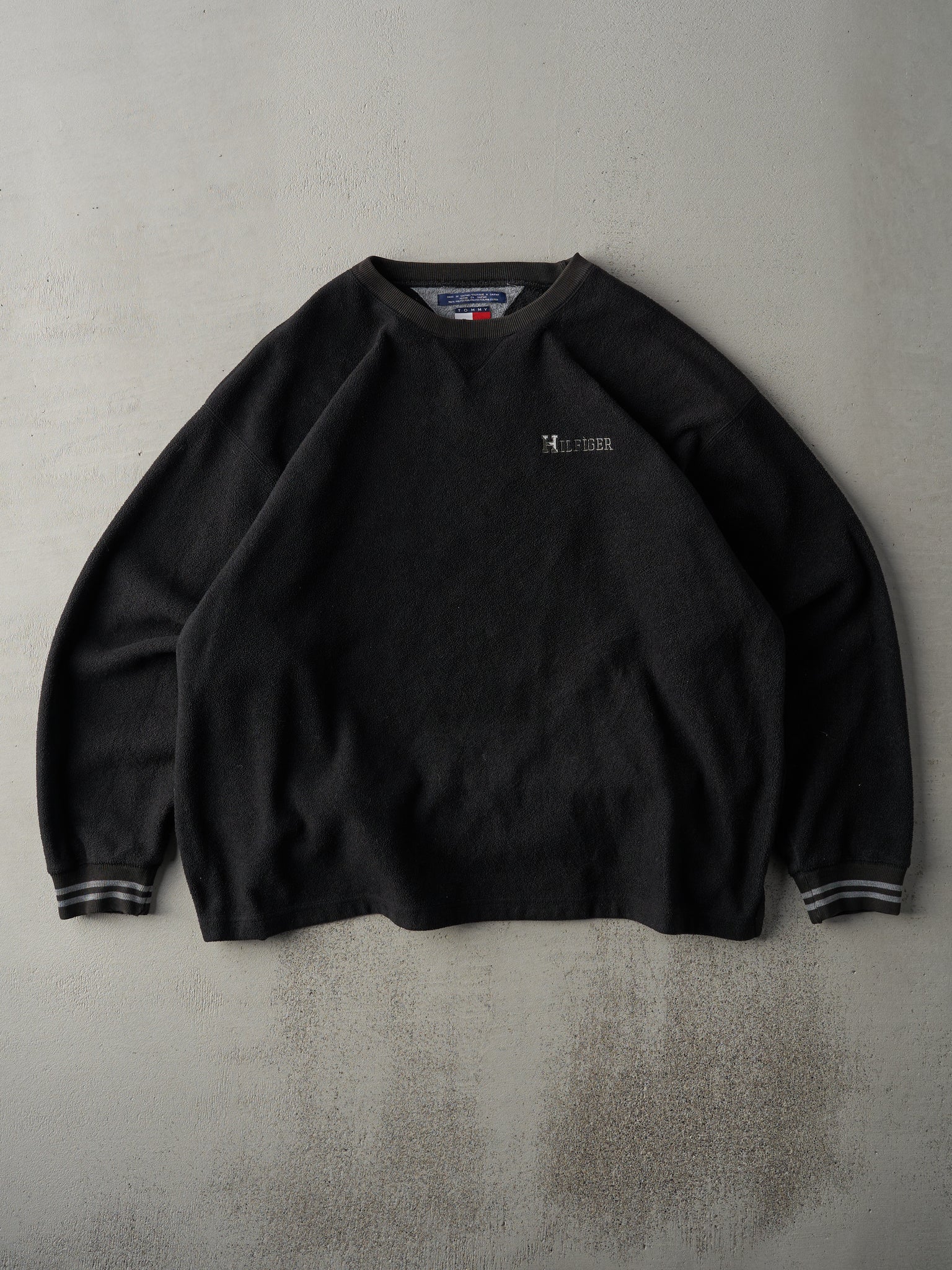 Vintage 90s Black Tommy Hilfiger Fleece Crewneck (XXL)