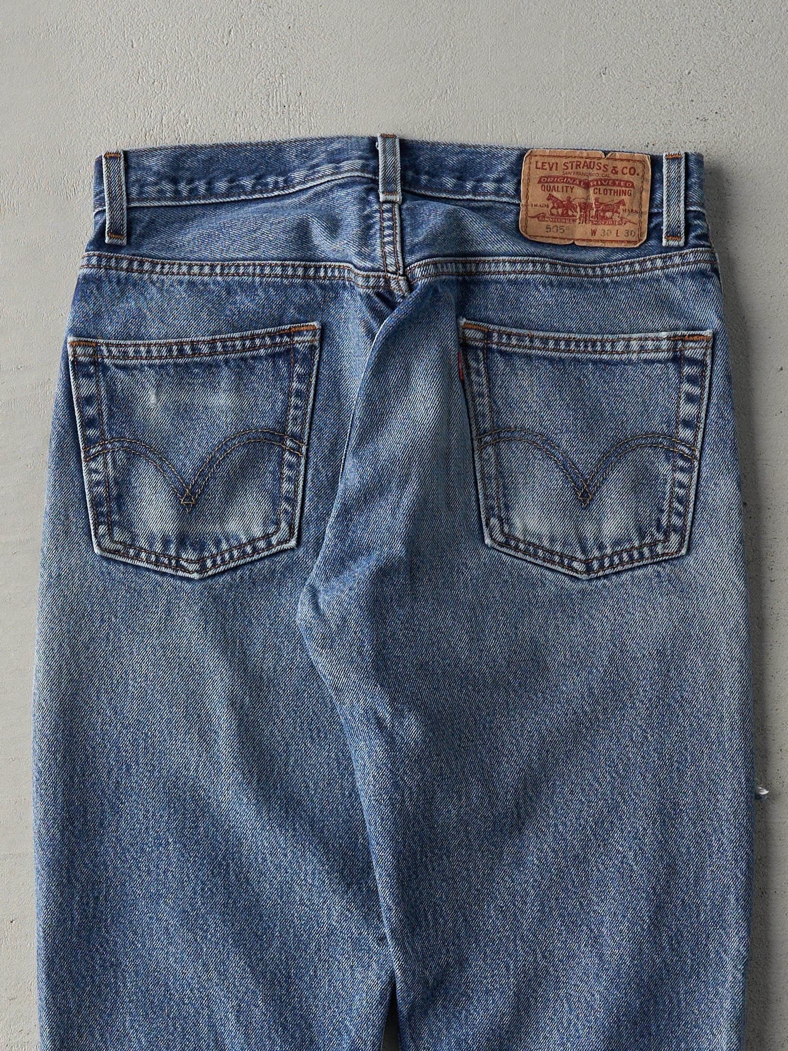 Vintage Y2K Light Wash Levi's 505 Jeans (30x28)