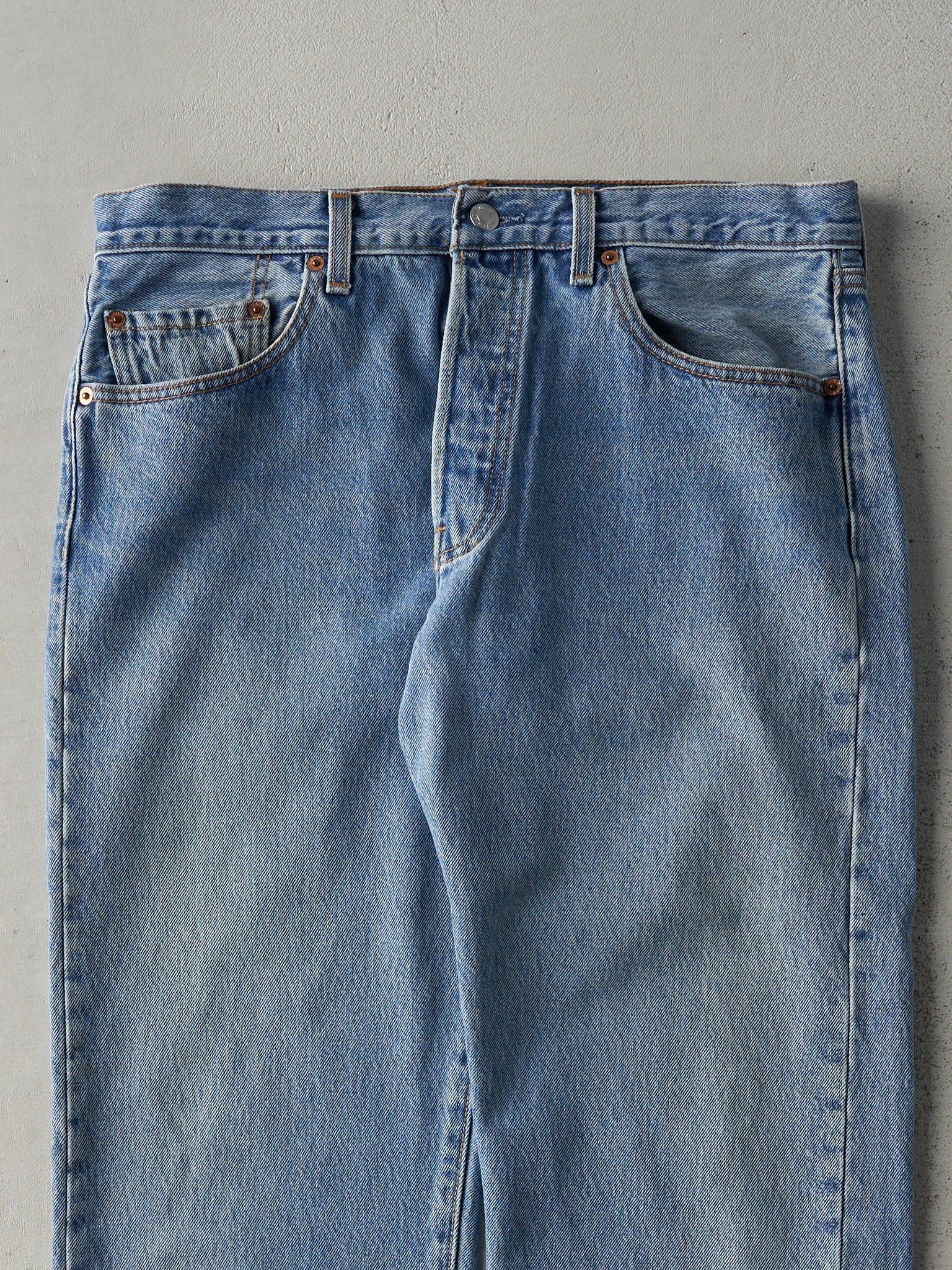 Vintage 90s Light Wash Levi's 501XX Jeans (33.5x29)