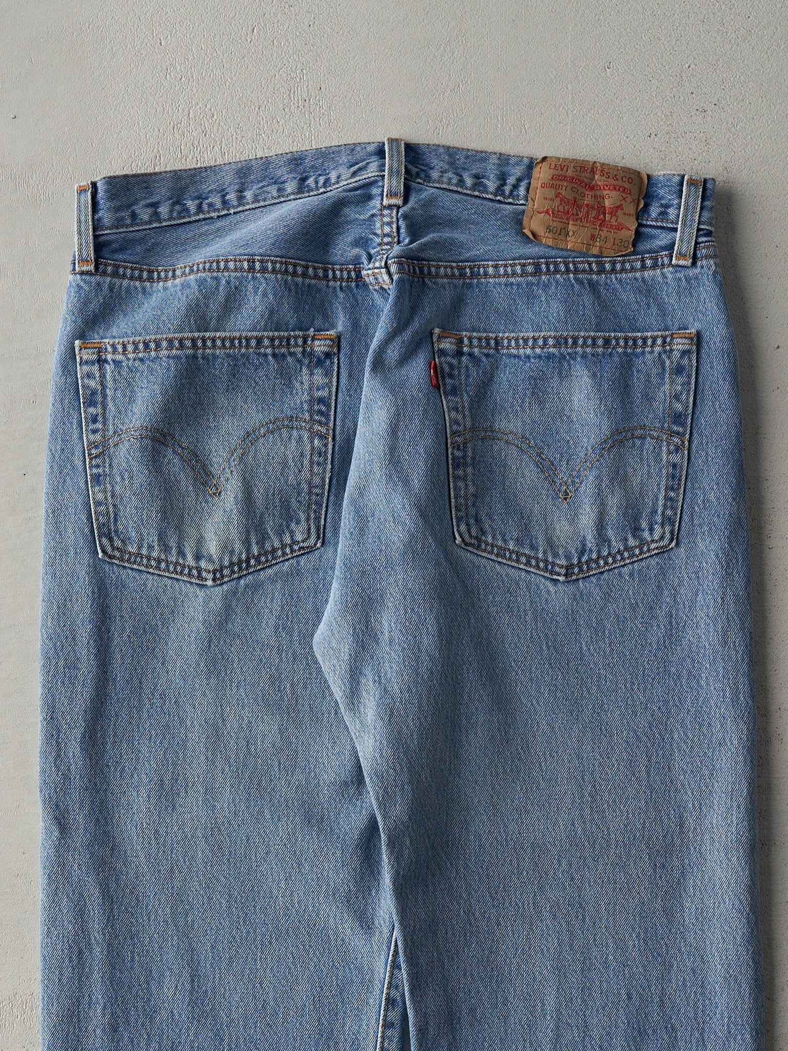 Vintage 90s Light Wash Levi's 501XX Jeans (33.5x29)