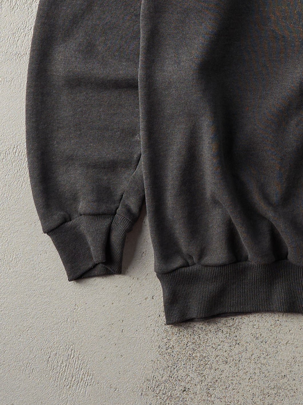Vintage 90s Faded Charcoal Grey Black Hills South Dakota Crewneck (L)