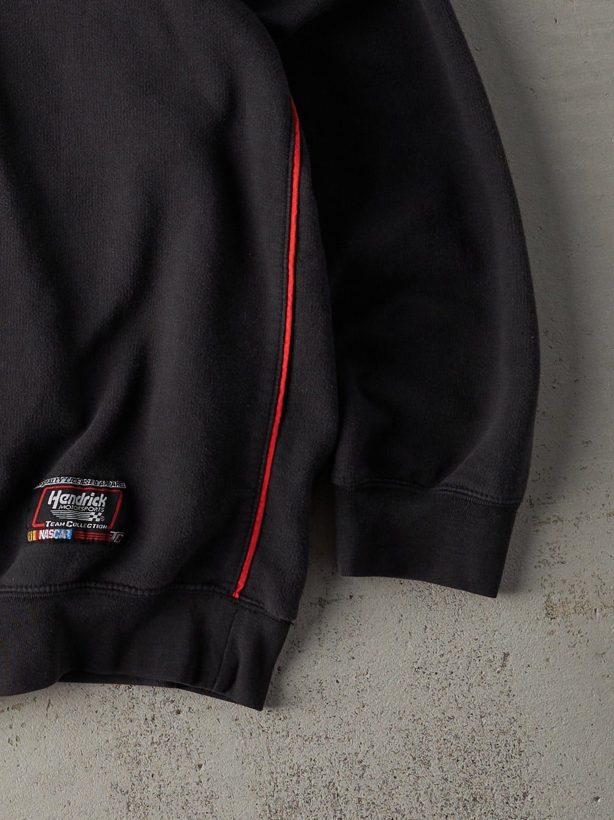 Vintage 90s Black Jeff Gordon DuPont Nascar Crewneck (L)
