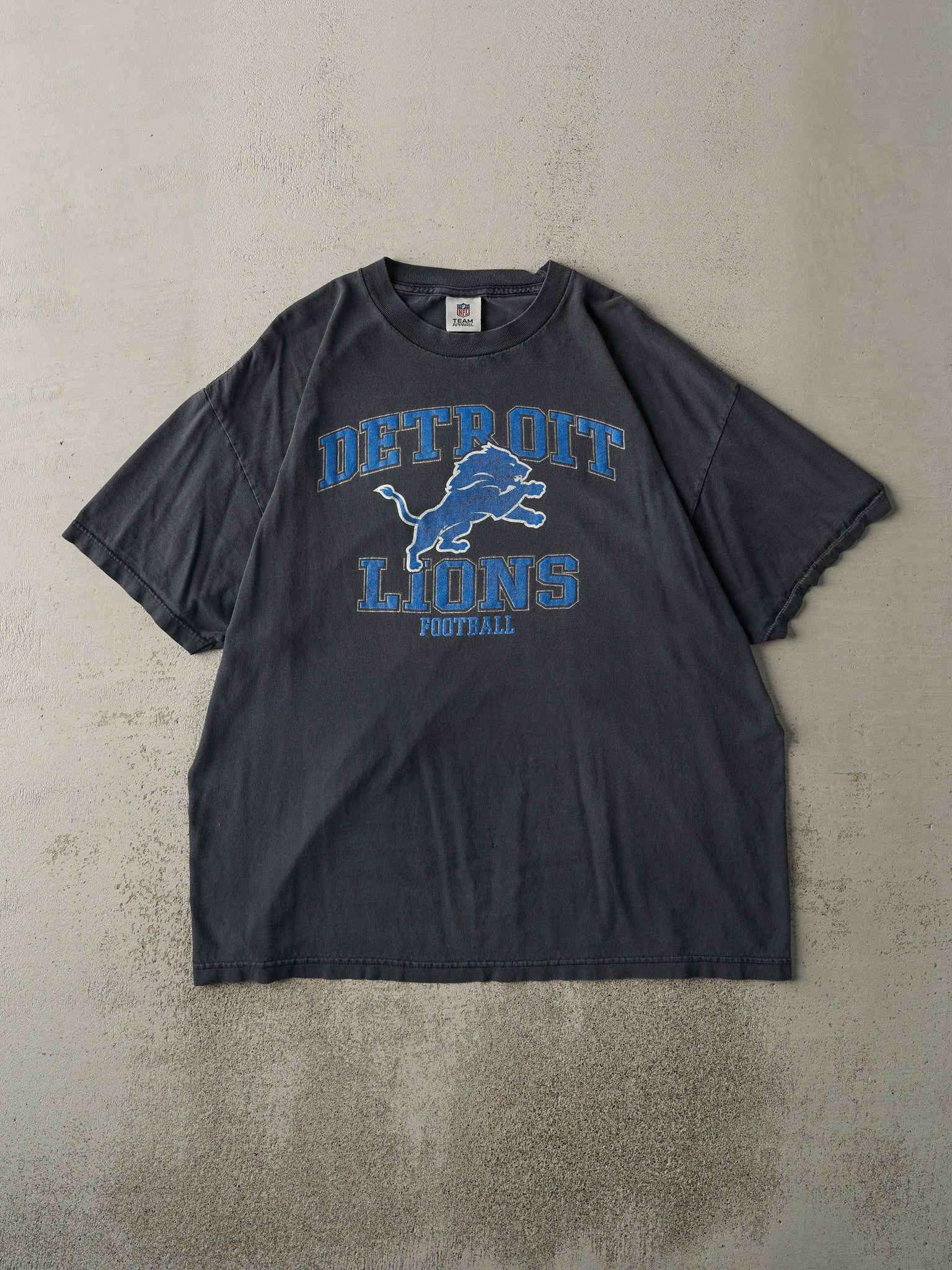 Vintage Y2K Faded Black Detroit Lions Tee (L/XL)