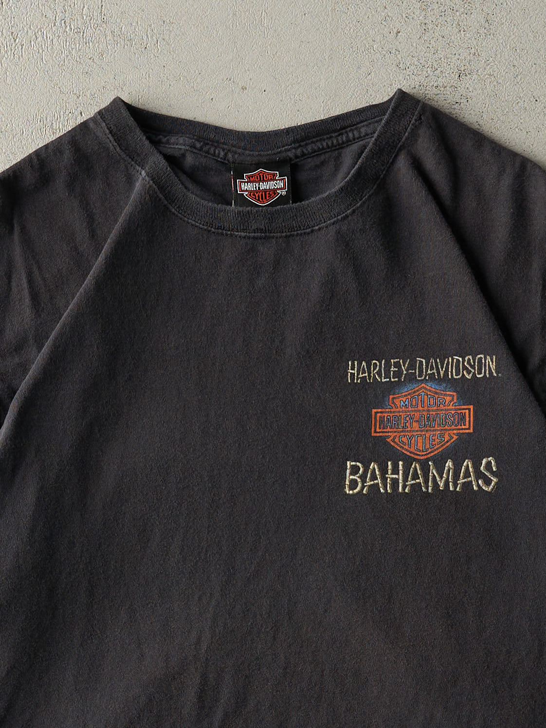 Vintage 11' Faded Black Bahamas Harley Davidson Tee (M)