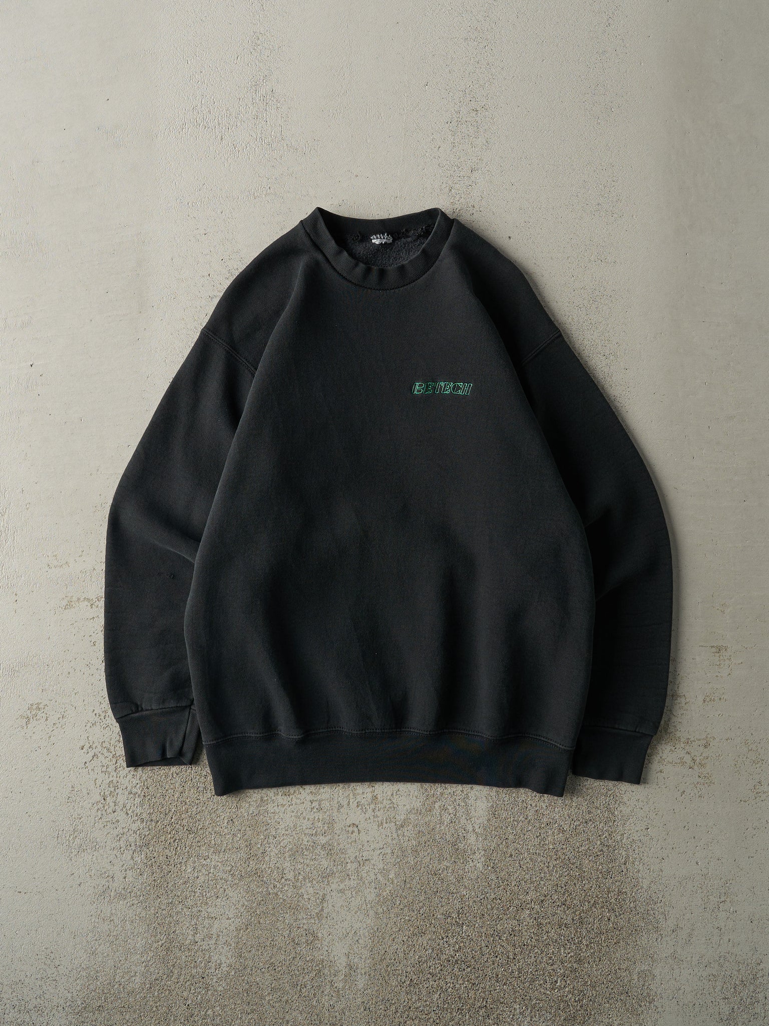 Vintage Y2K Black Embroidered Betech Logo Crewneck (M)