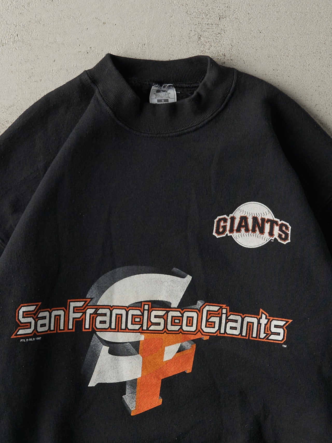 Vintage 97' Black San Francisco Giants Crewneck (M/L)