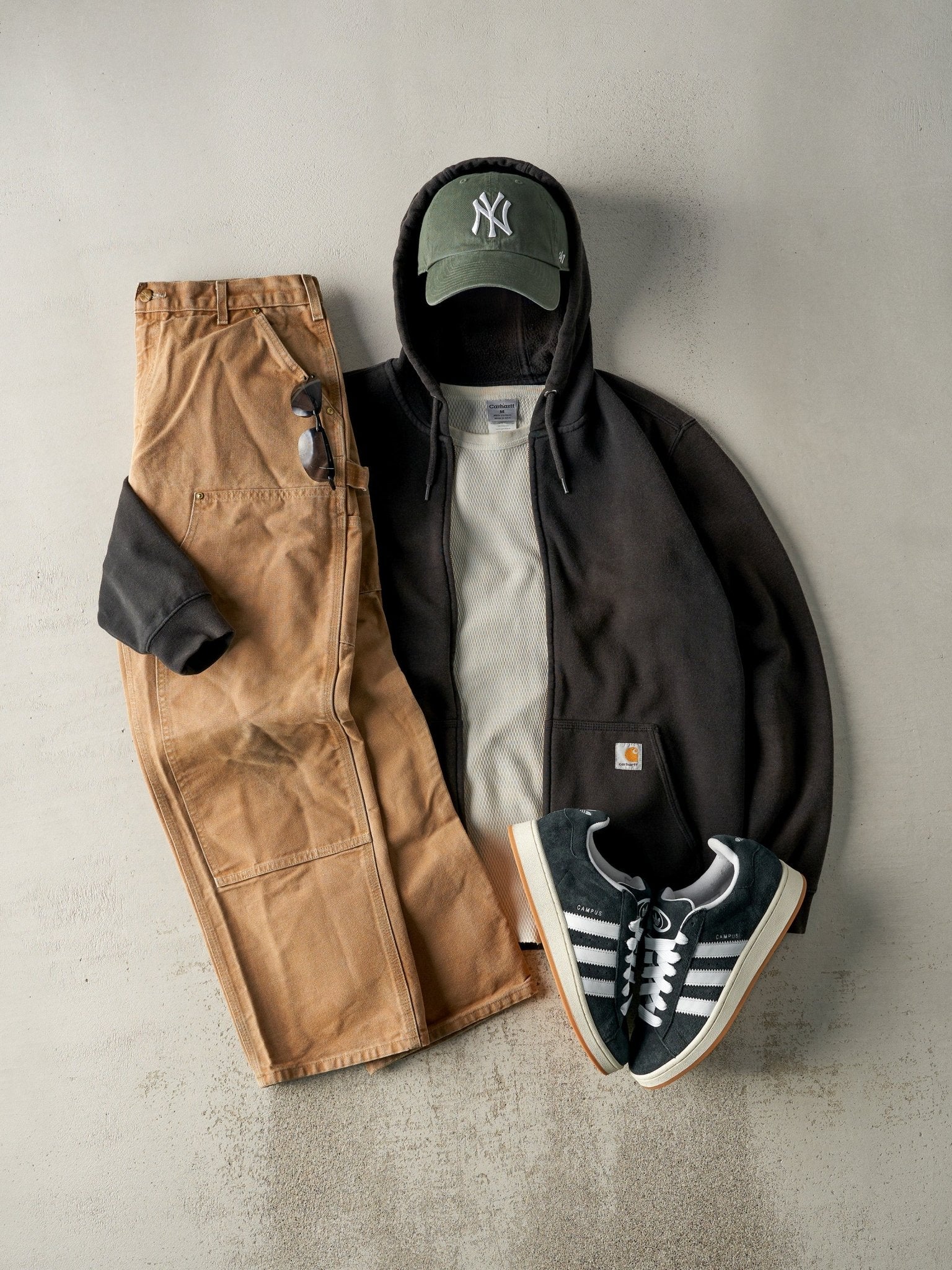 Vintage Y2K Faded Black Carhartt Zip Up Hoodie (M/L)