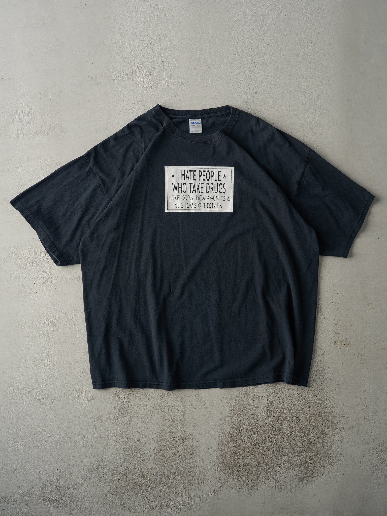 Vintage Y2K Black "I Hate People Who Take Drugs" Tee (XXL)