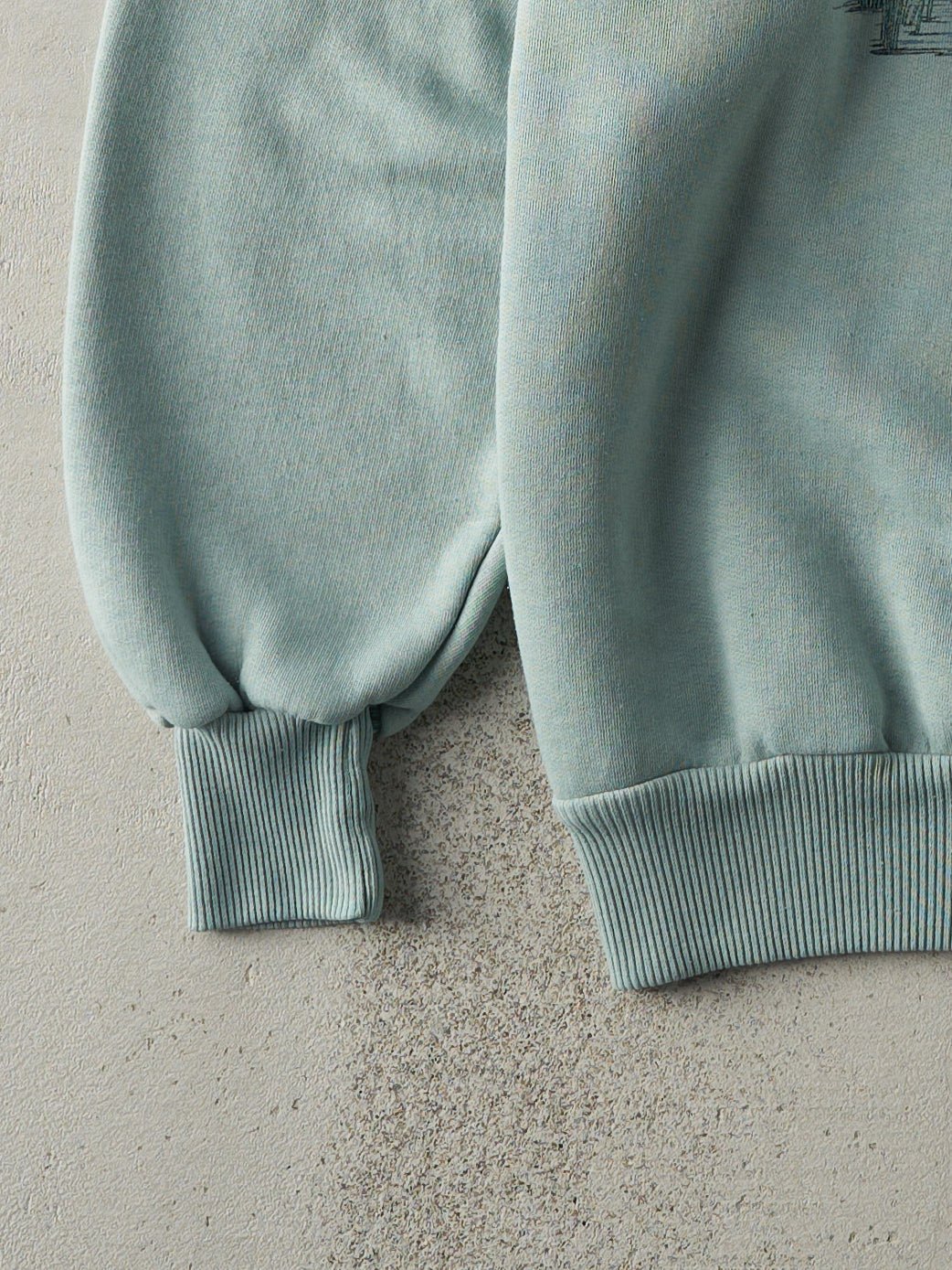 Vintage 90s Light Green Embroidered Swan Crewneck (M)