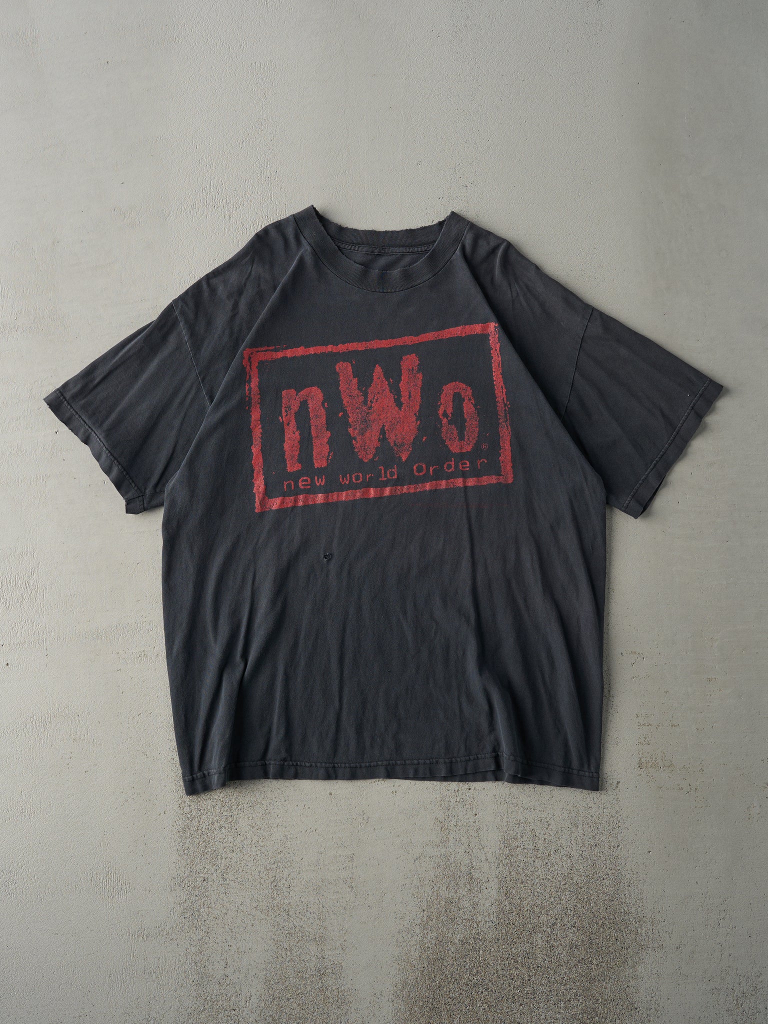 Vintage 98' Faded Black WCW N.W.O Wrestling Tee (L)