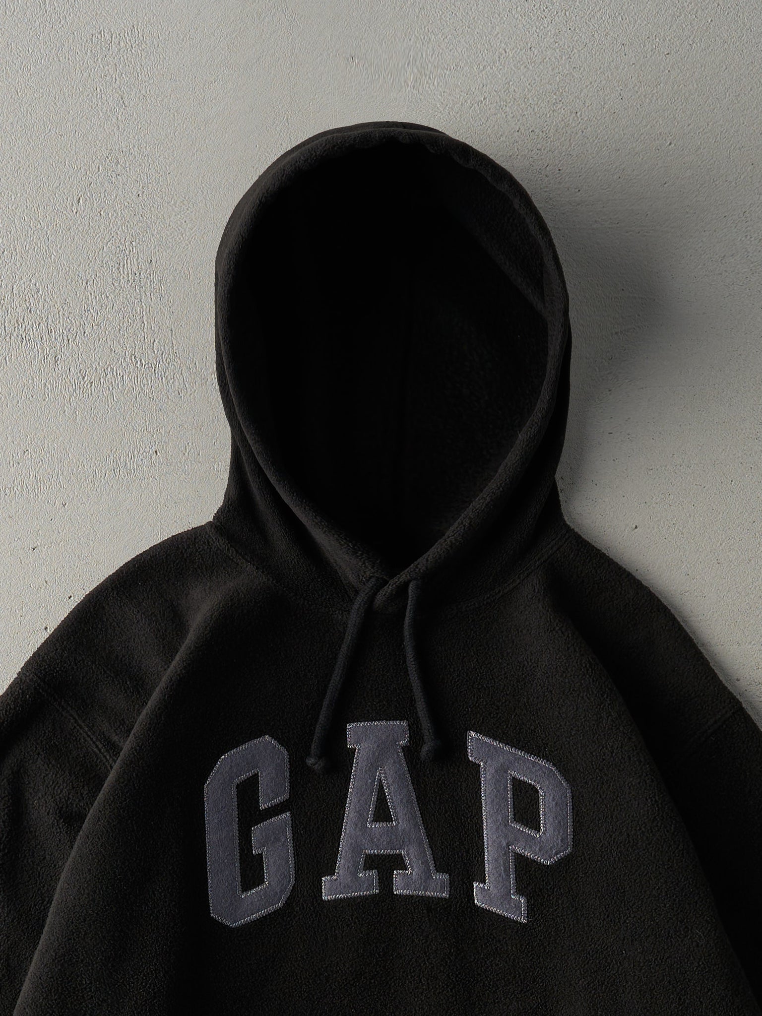 Vintage Y2K Black Gap Fleece Hoodie (M)