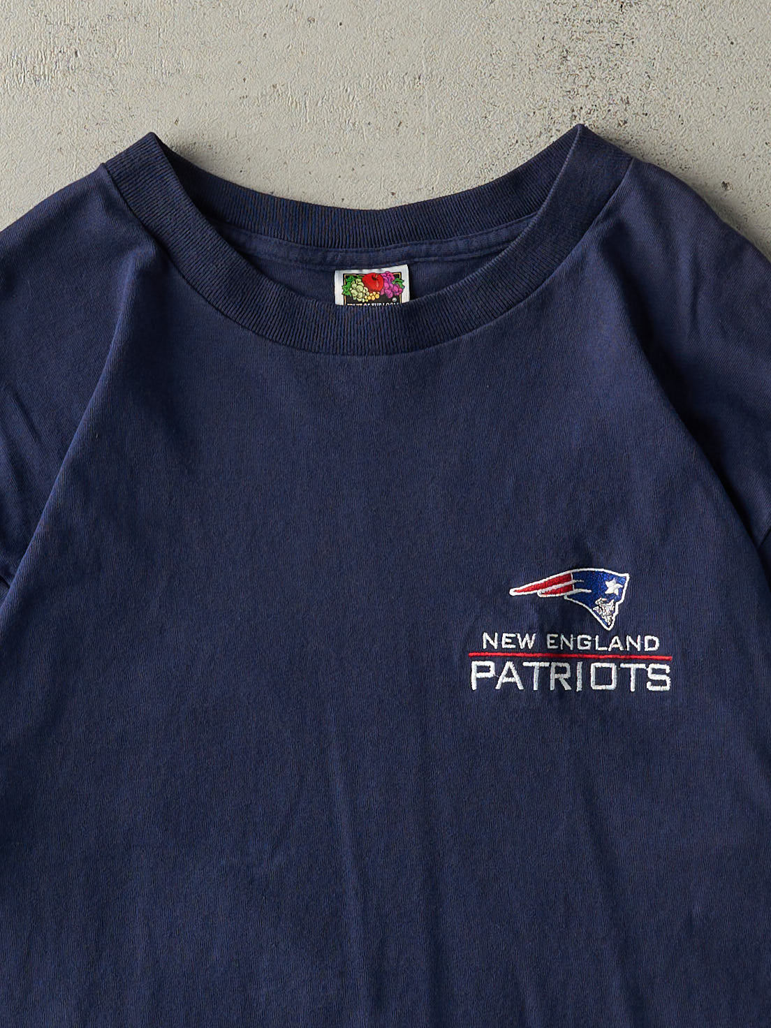 Vintage 90s Navy Blue Embroidered New England Patriots Tee (M)