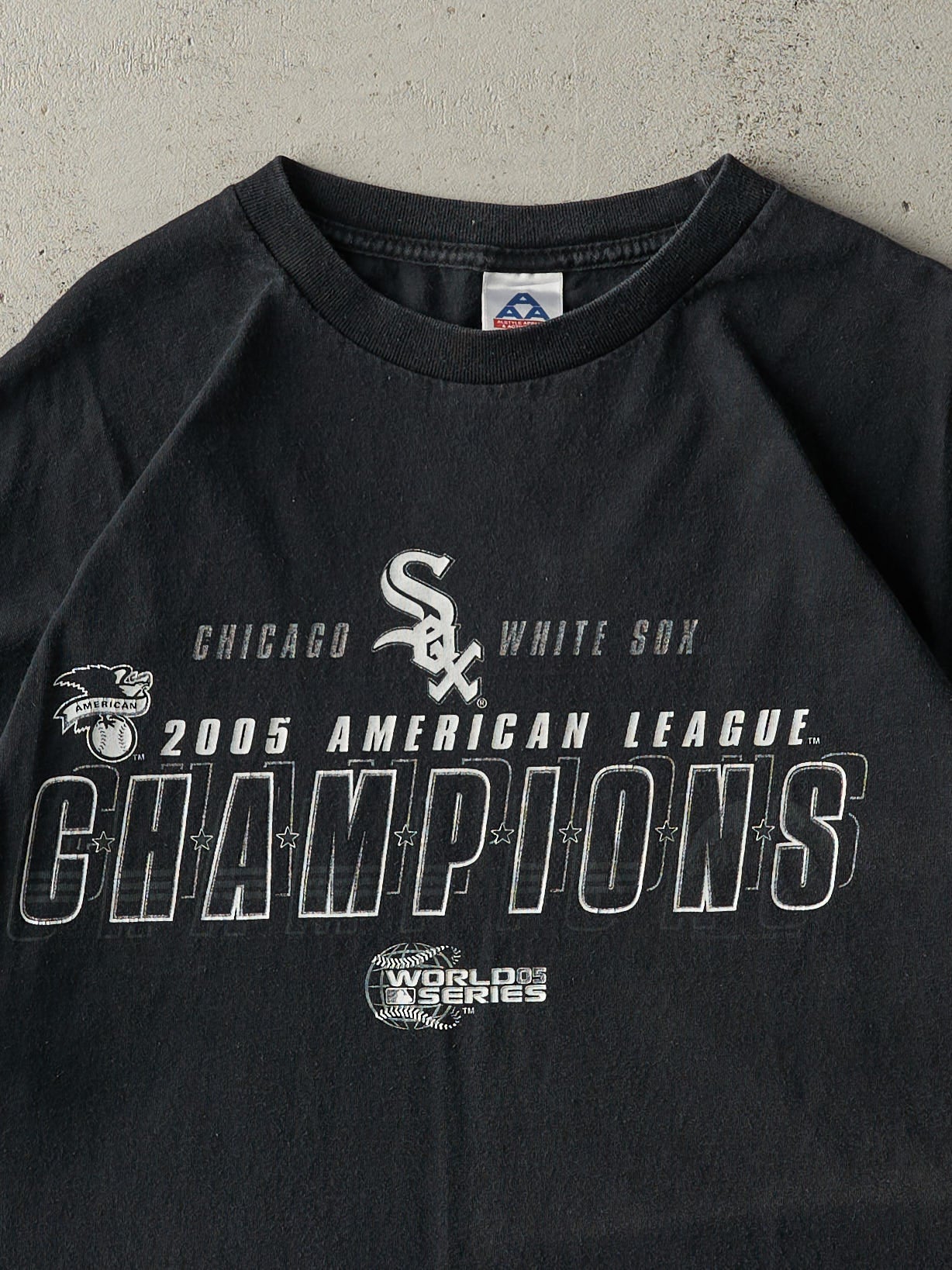 Vintage 05' Black Chicago White Sox American League Champions Tee (L)