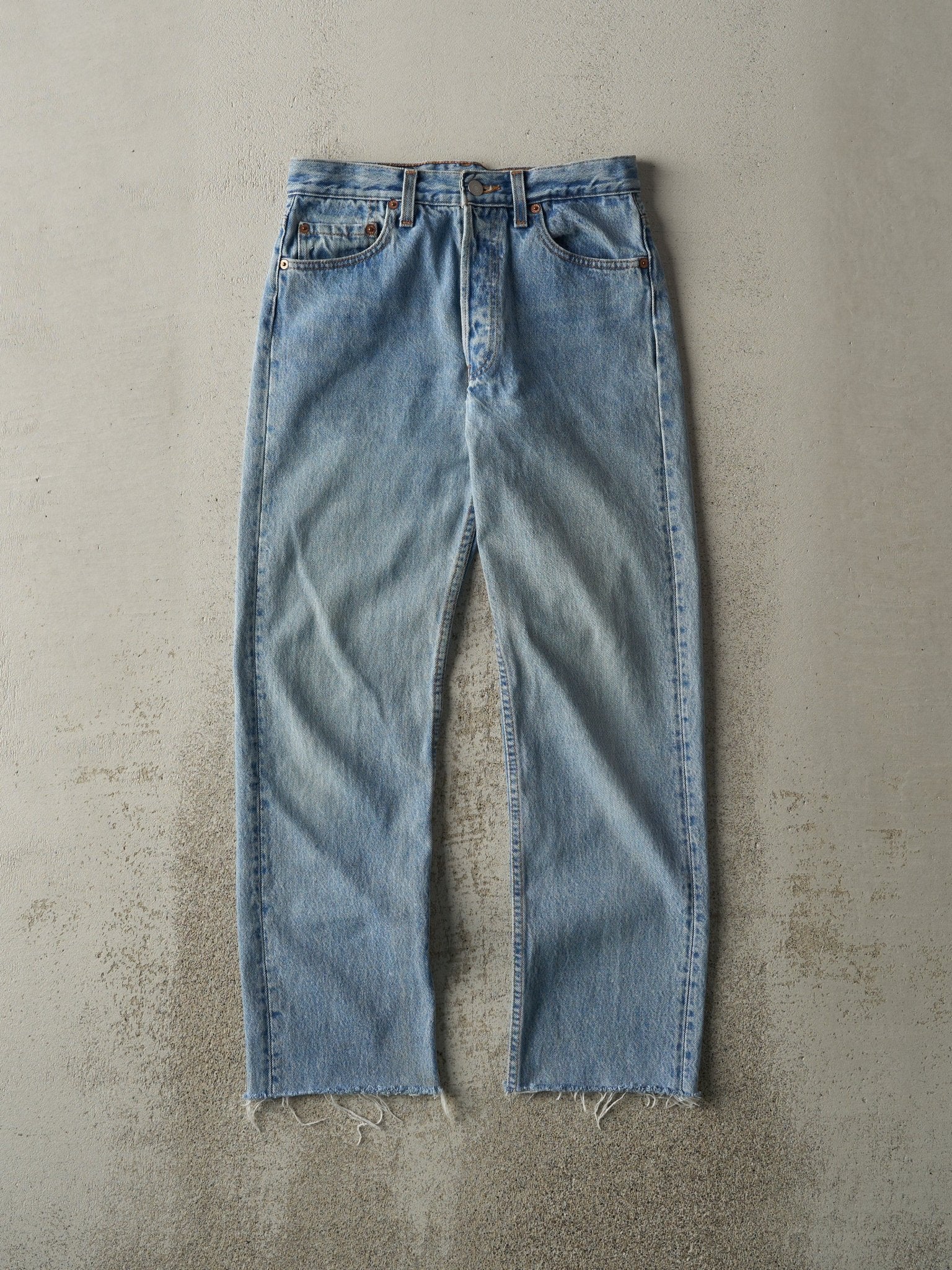 Vintage Y2K Light Wash Levi's 501 Jeans (28x27.5)
