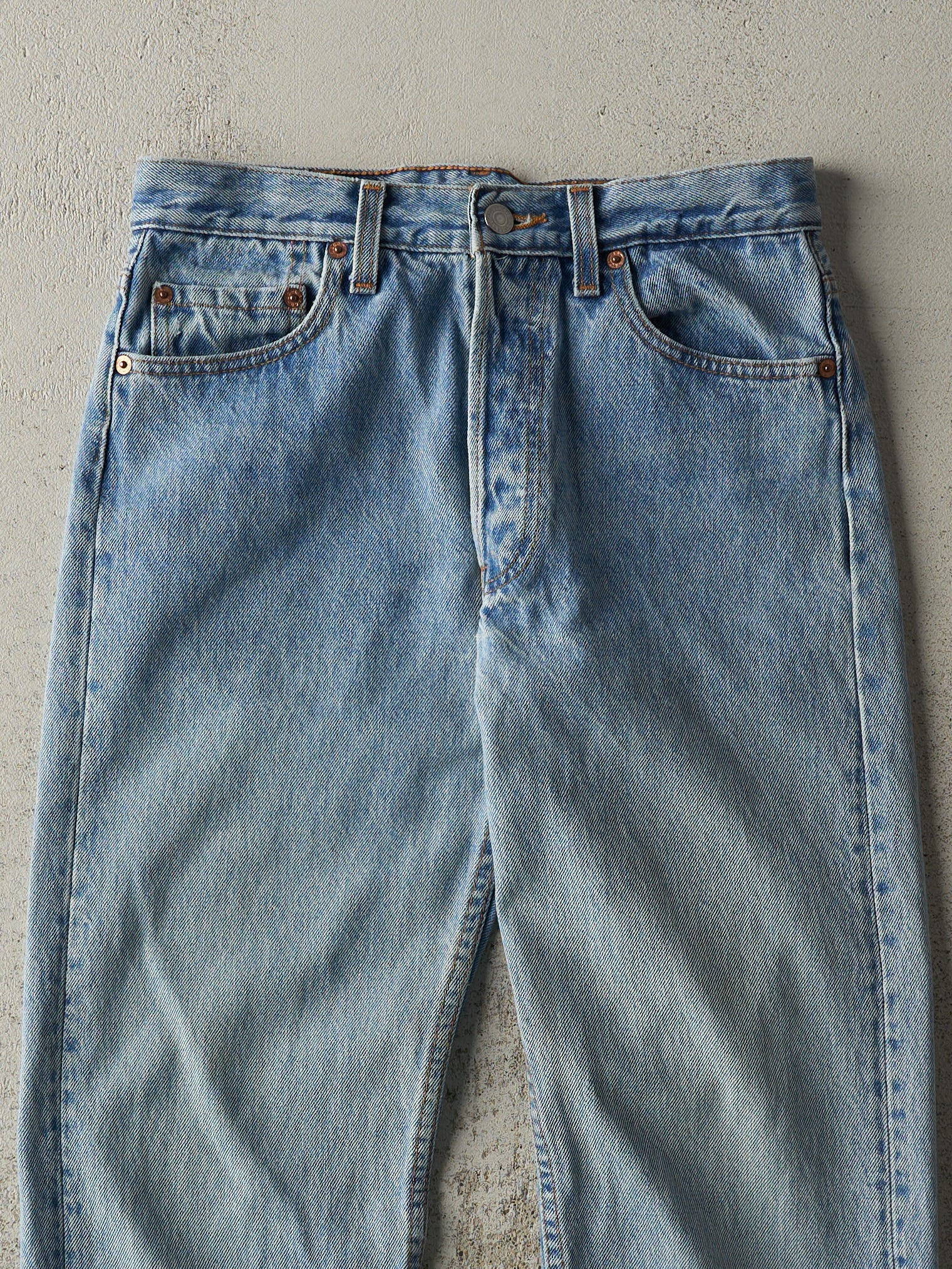 Vintage Y2K Light Wash Levi's 501 Jeans (28x27.5)