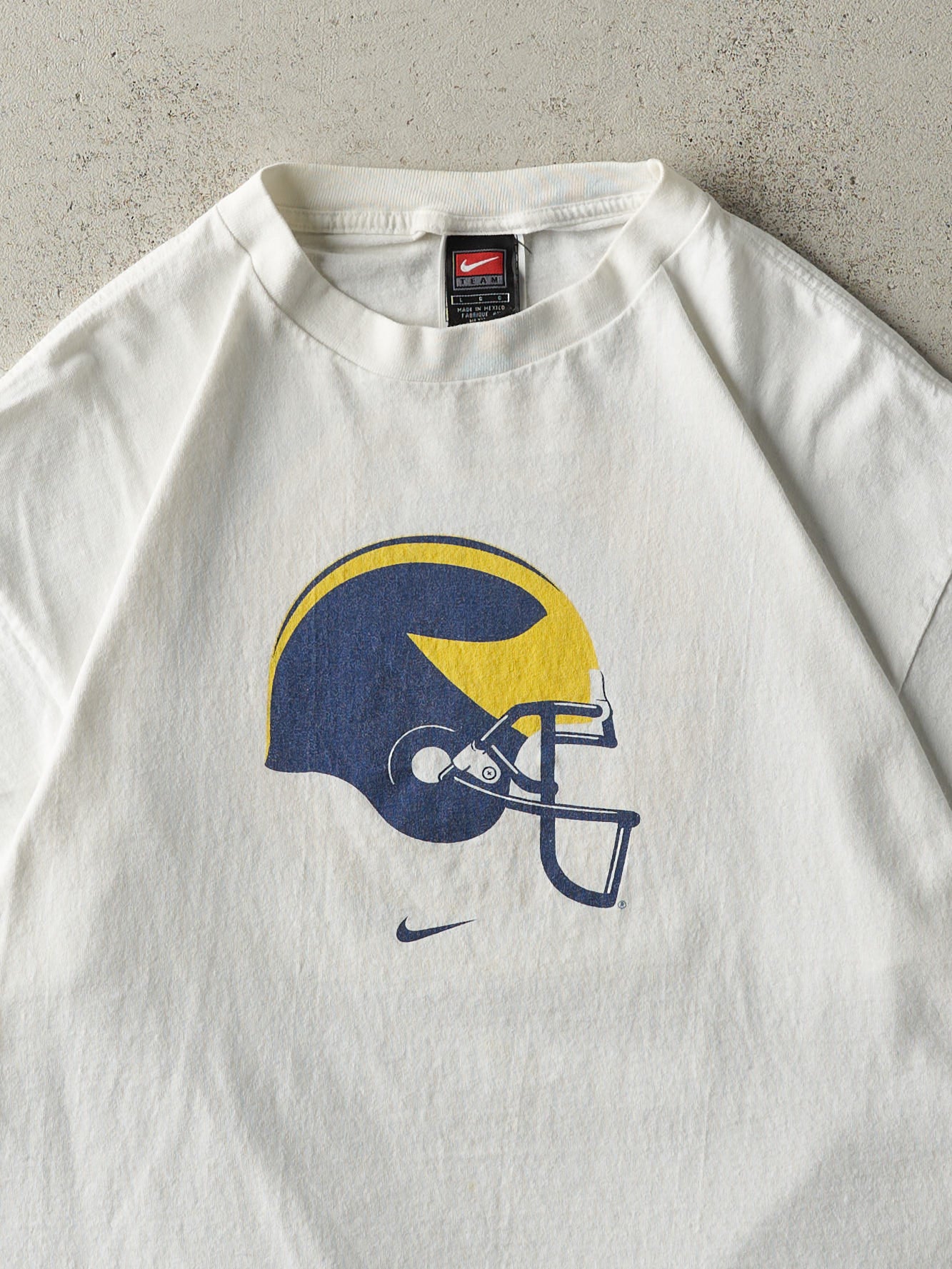 Vintage Y2K White Michigan Wolverines Nike Swoosh Tee (M)