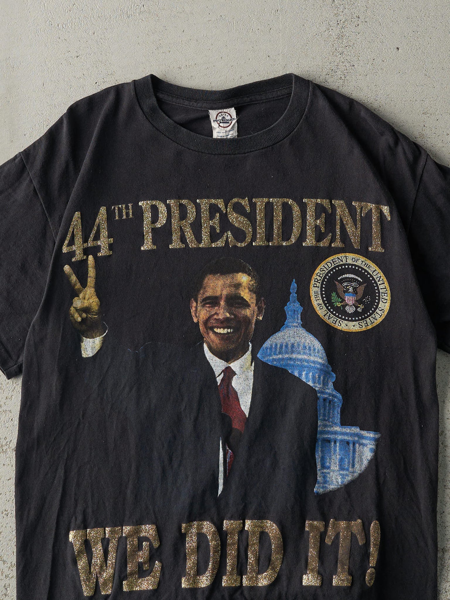 Vintage Y2K Black Barack Obama Tee (M)