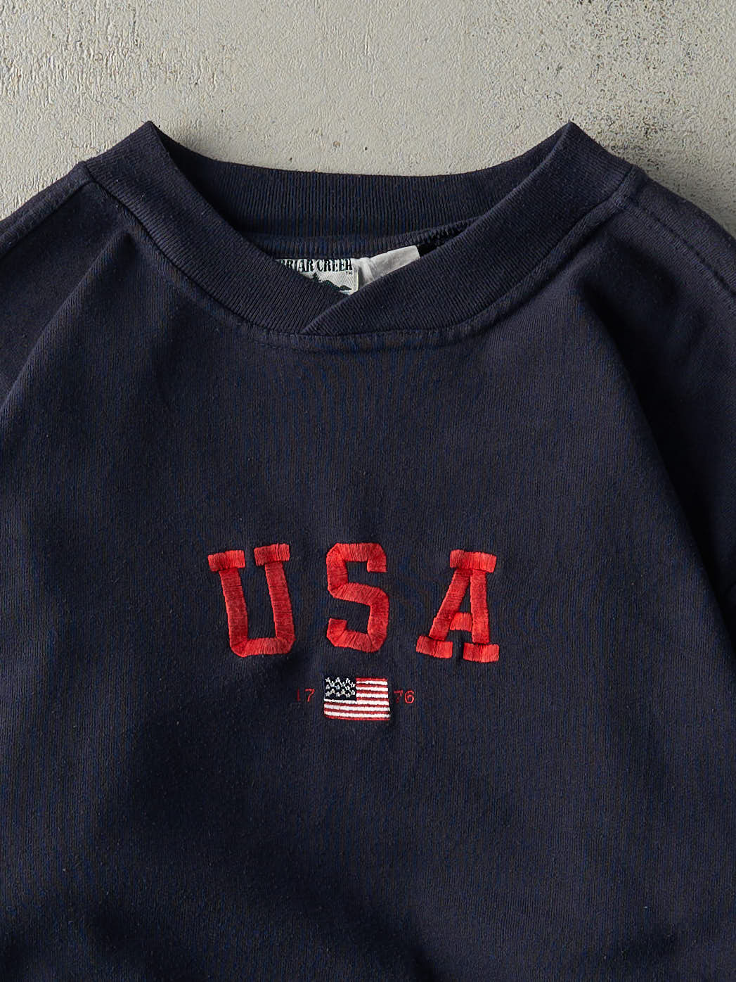 Vintage 90s Navy Blue Embroidered USA Crewneck (M)