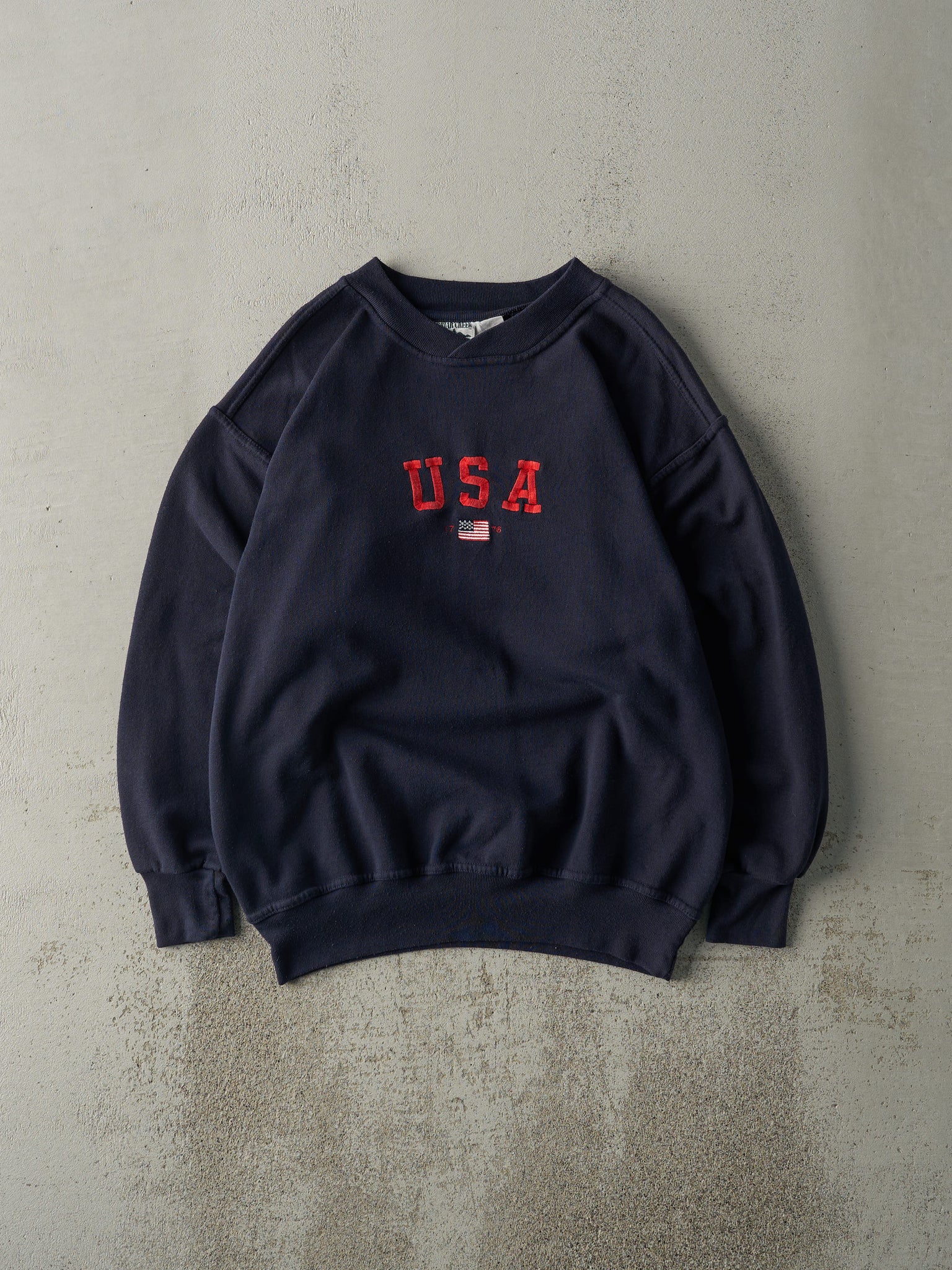 Vintage 90s Navy Blue Embroidered USA Crewneck (M)