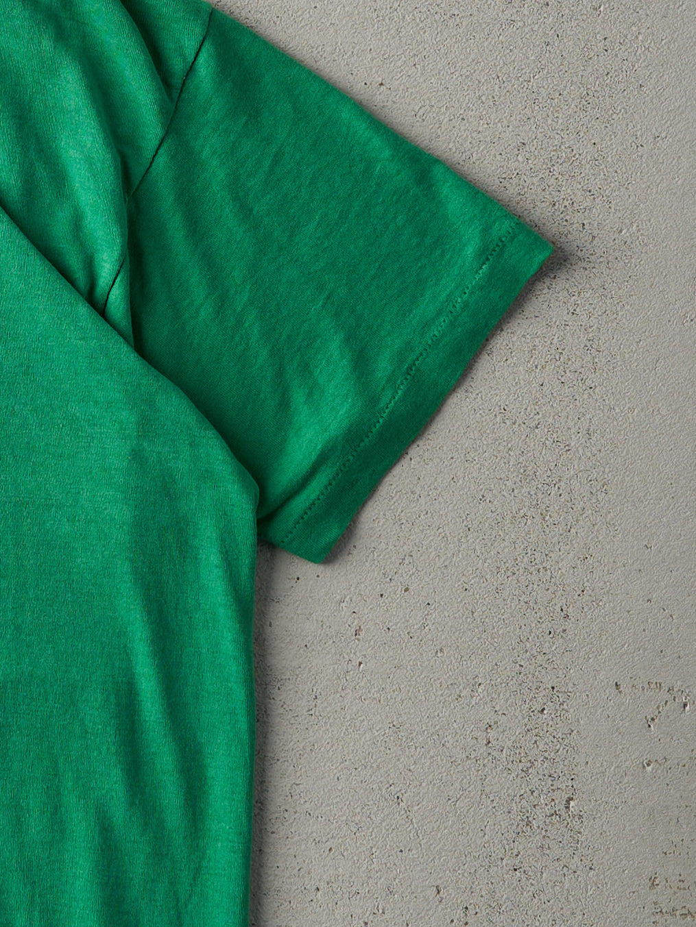 Vintage 80s Bright Green Canadian Tire Single Stitch Tee (M)