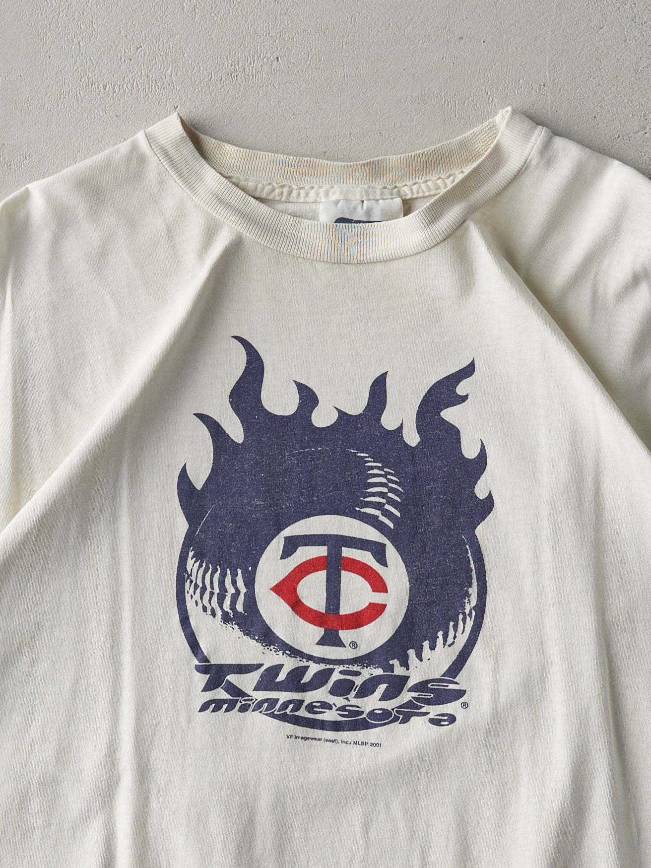 Vintage 01' Beige Minnesota Twins Baseball Tee (XL)