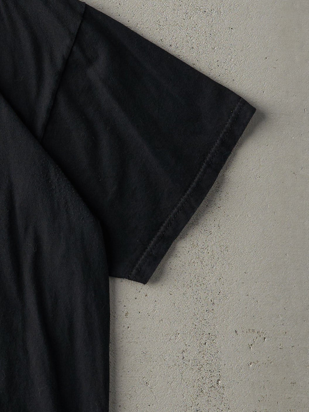 Vintage Y2K Black "Everyone Is Entitled To My Opinion" Tee (M)