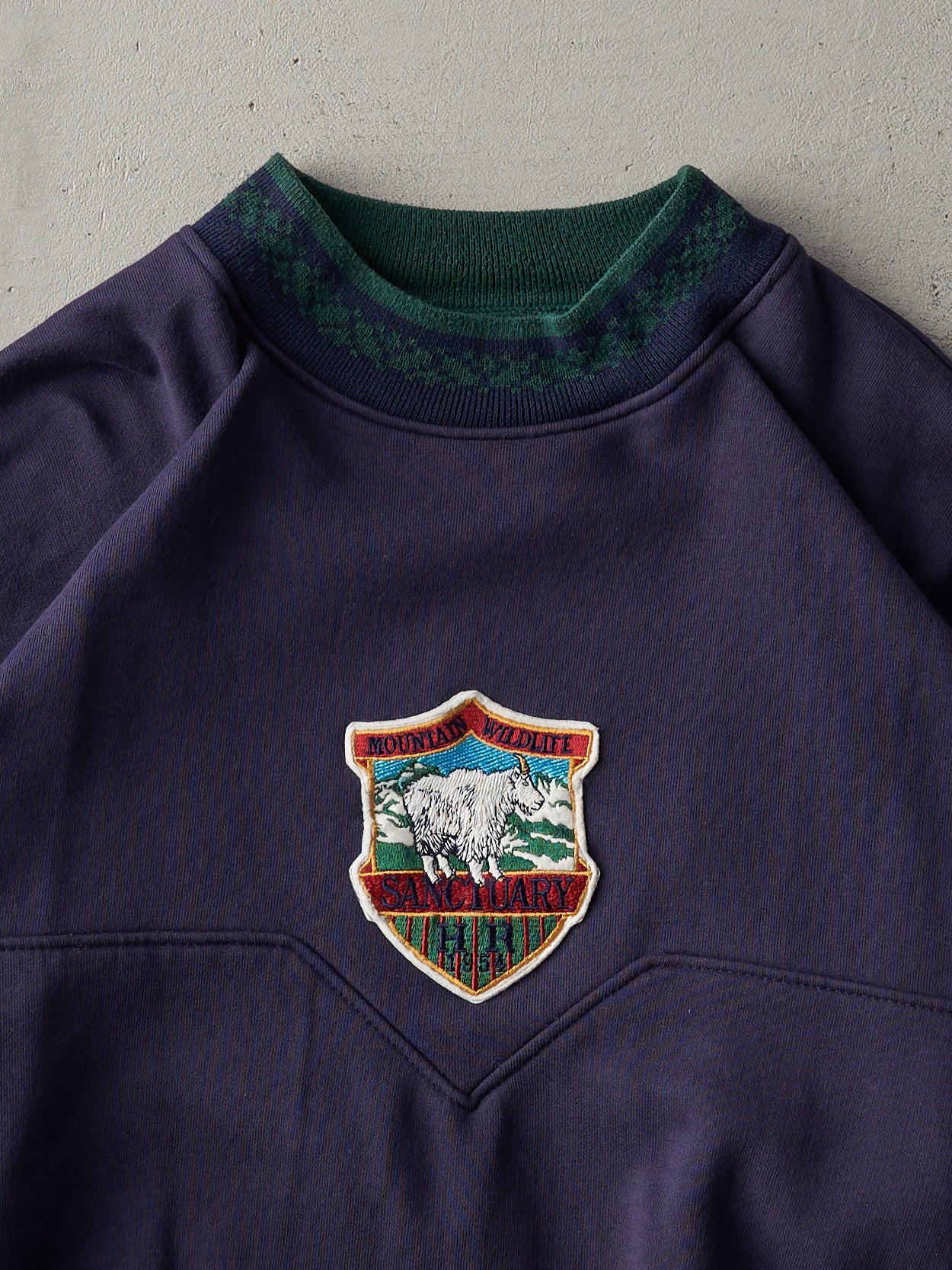 Vintage 90s Navy Harry Rosen Mountain Wildlife Sanctuary Crewneck (L/XL)