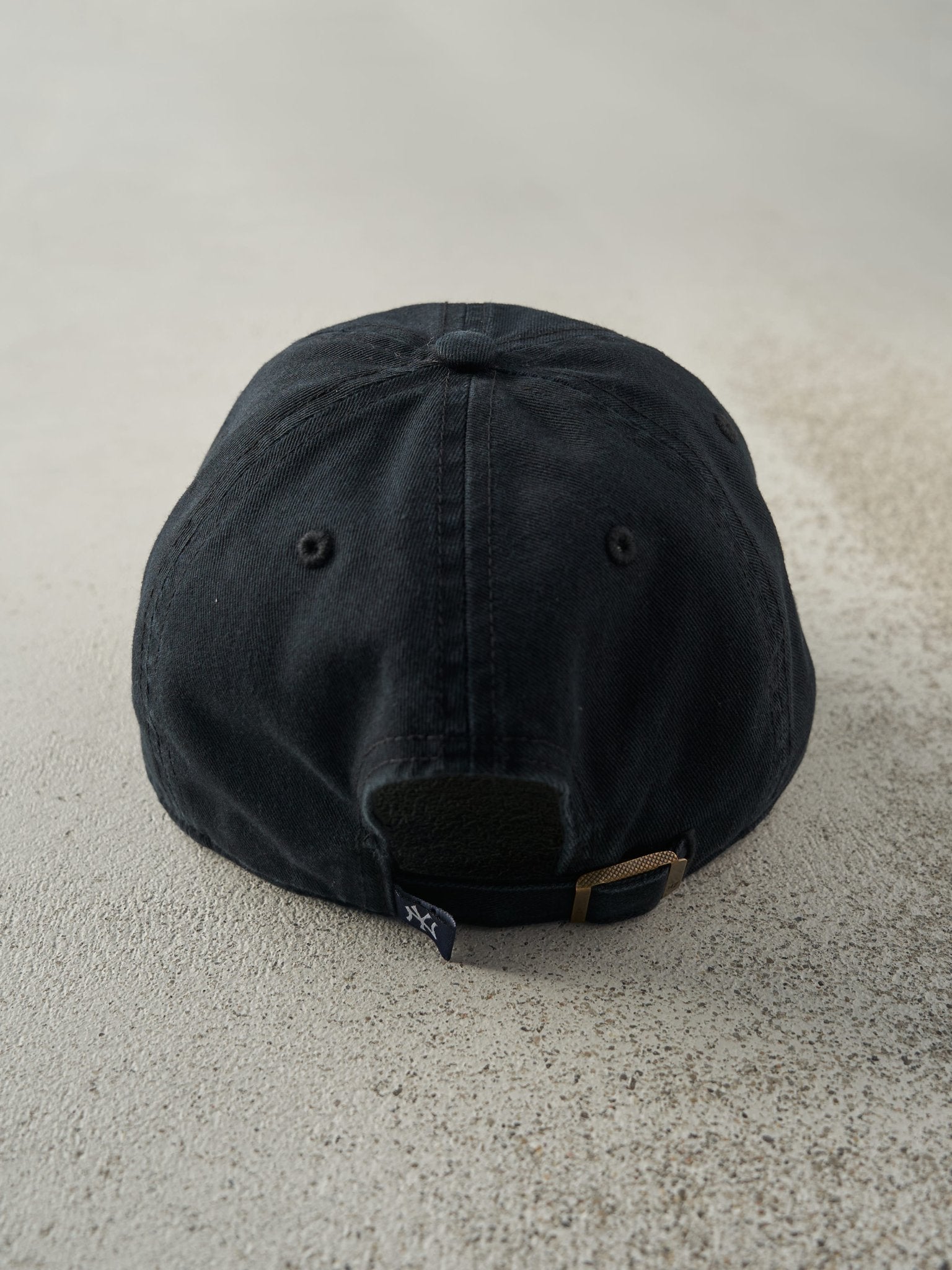 Vintage Y2K Black Tonal Embroidered New York Yankees Strapback Hat
