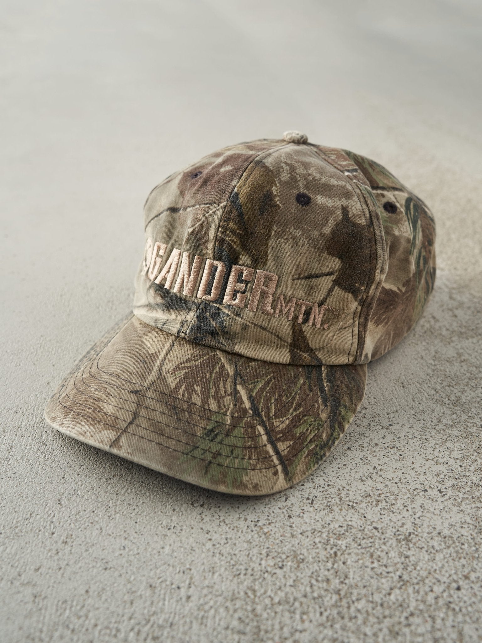Vintage Y2K Camo Embroidered Gander Mtn. Velcro Hat