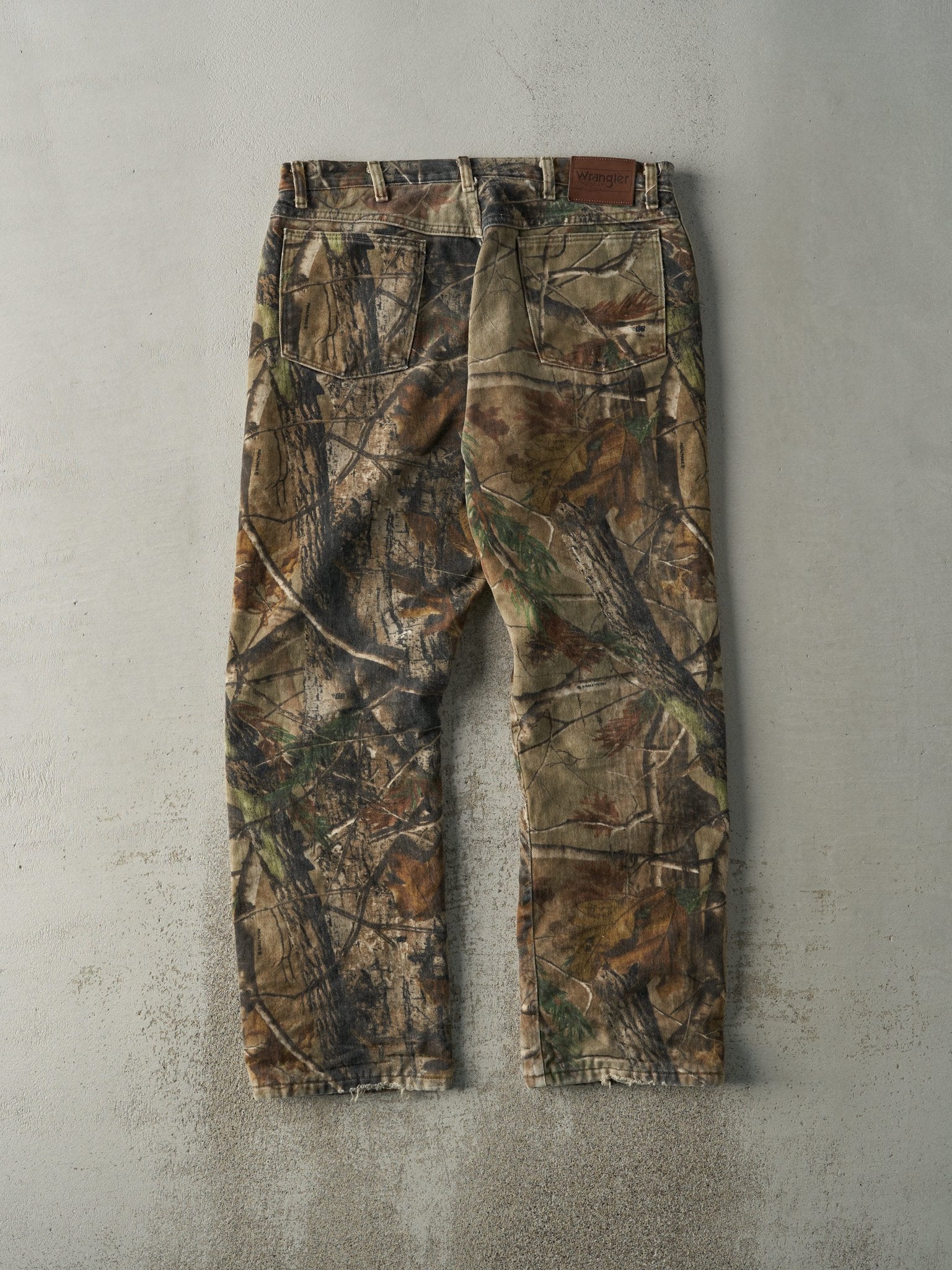 Vintage Y2K Camo Wrangler Realtree Fleece Lined Pants (35.5x31)