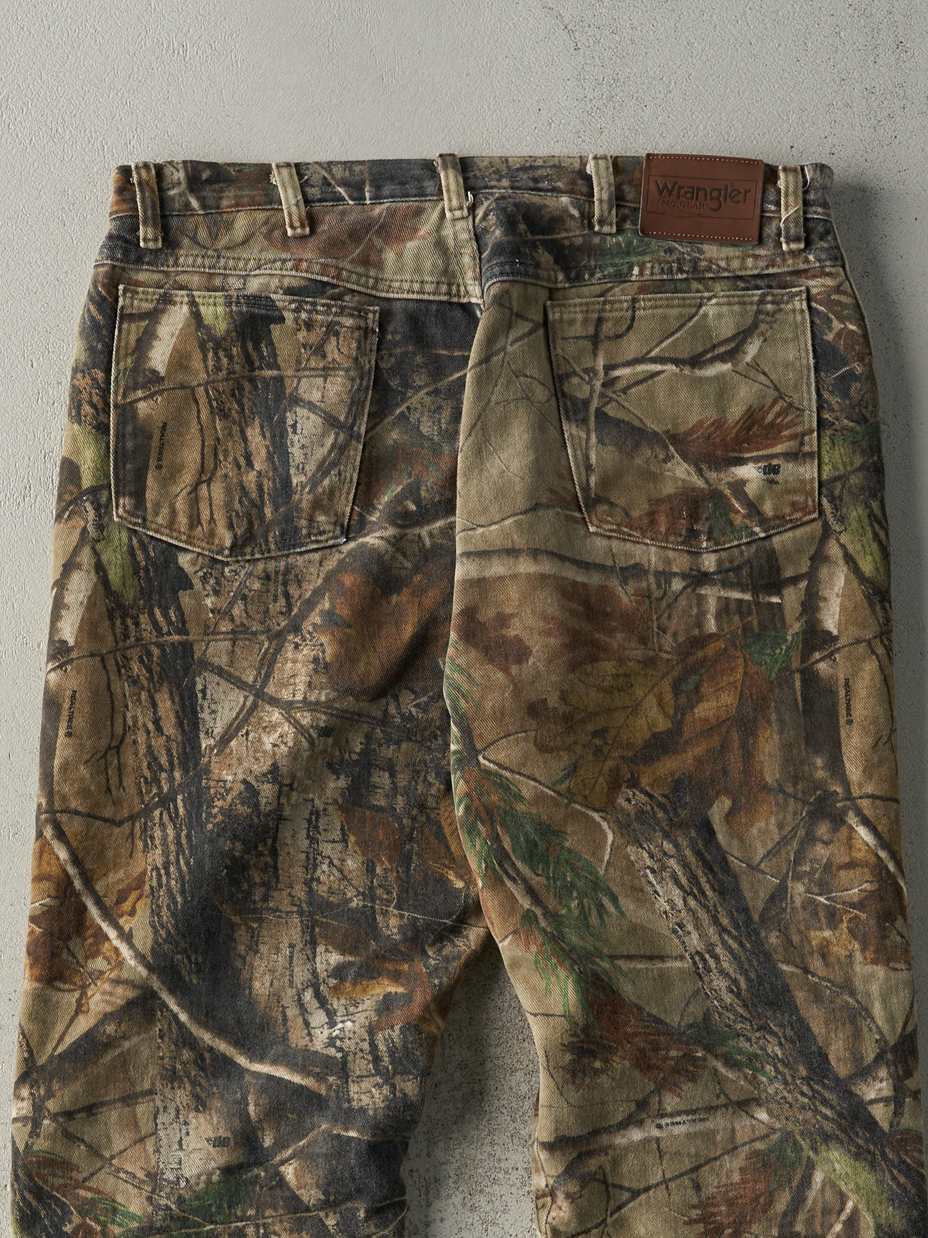 Vintage Y2K Camo Wrangler Realtree Fleece Lined Pants (35.5x31)
