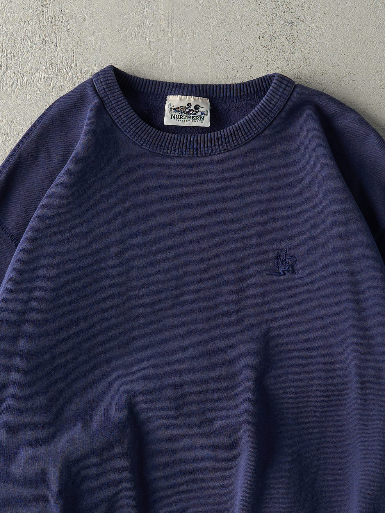 Vintage 90s Navy Blue Embroidered Northern Reflections Crewneck (L)