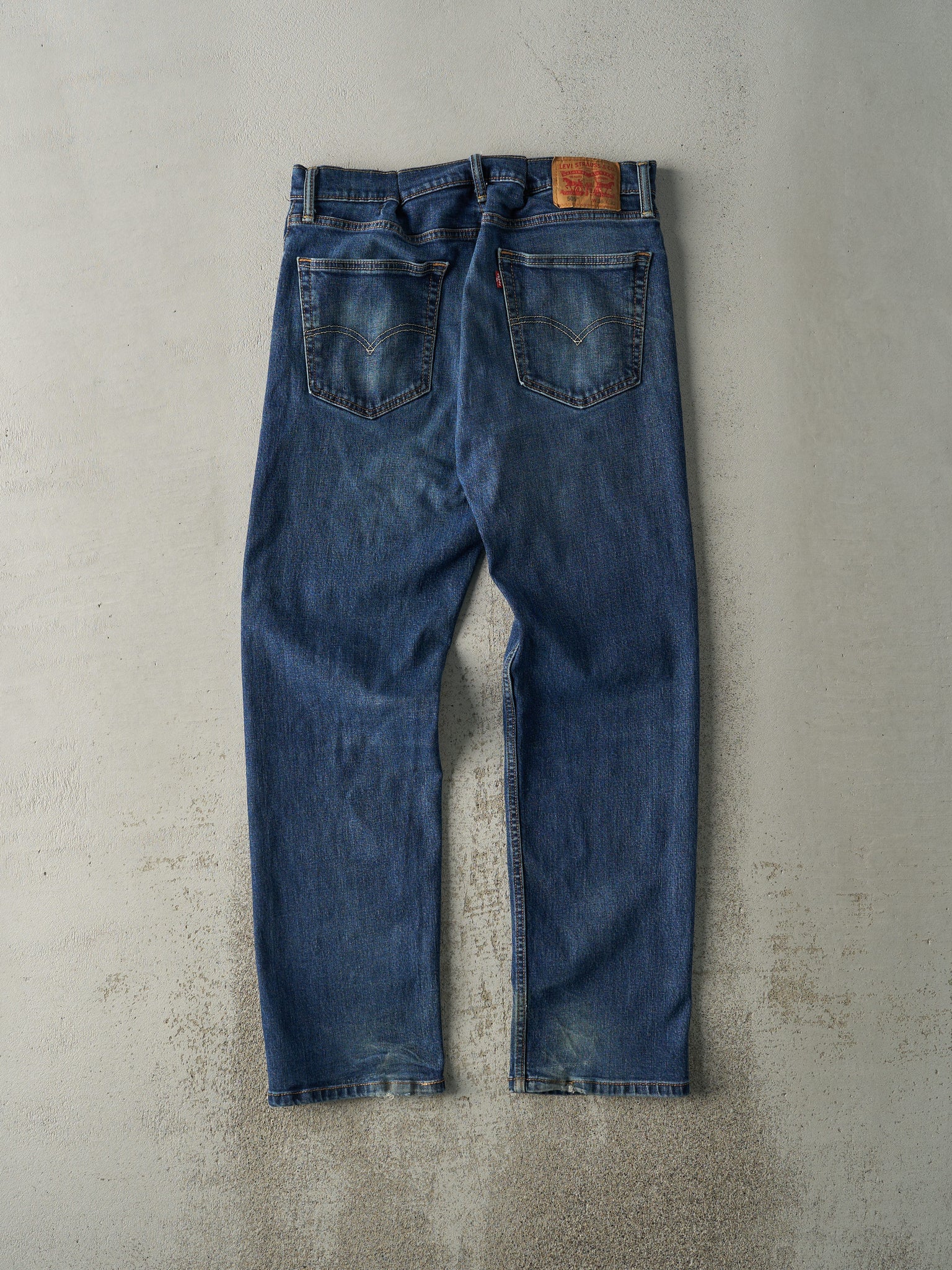 Vintage Y2K Dark Wash Levi's 505 Jeans (33x30.5)