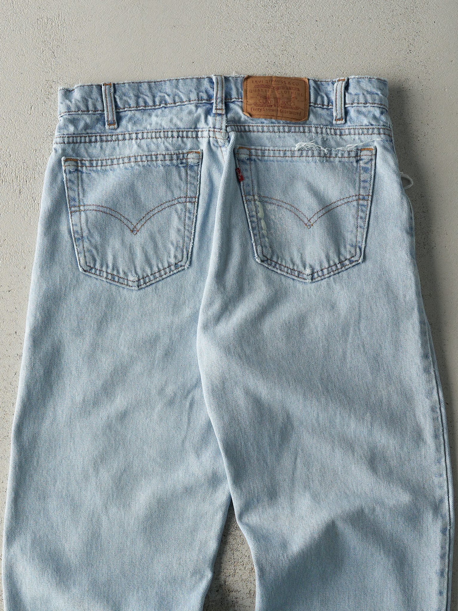 Vintage 80s Light Wash Levi's Jeans (32x29.5)