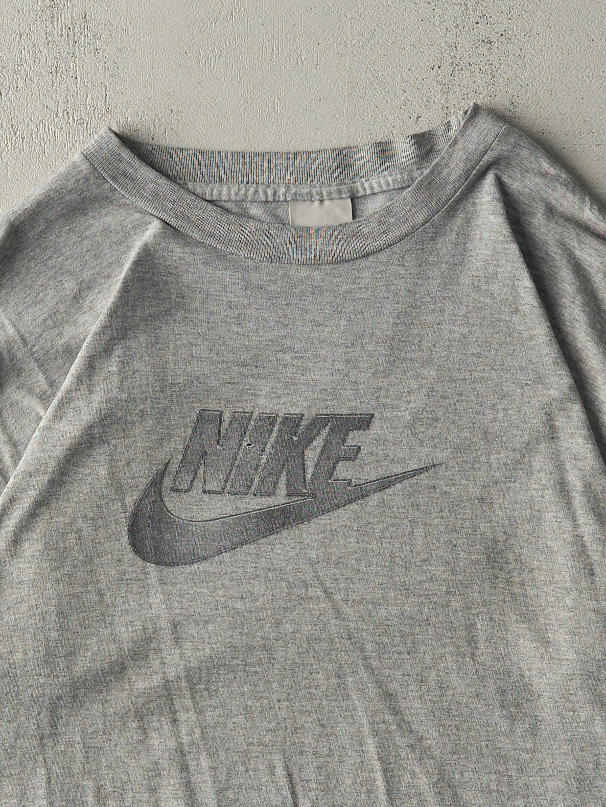 Vintage Y2K Grey Nike Logo Tee (M/L)