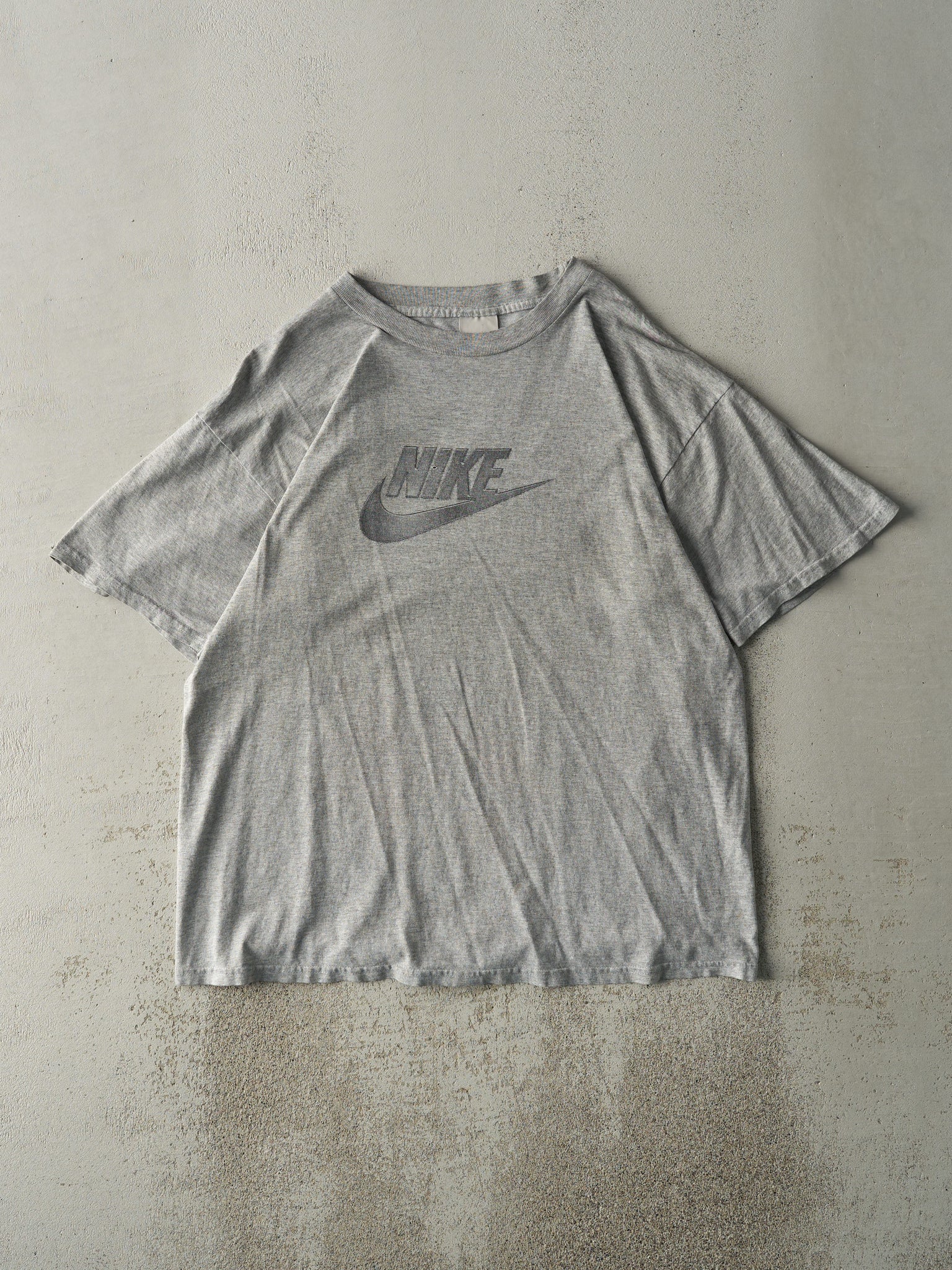 Vintage Y2K Grey Nike Logo Tee (M/L)