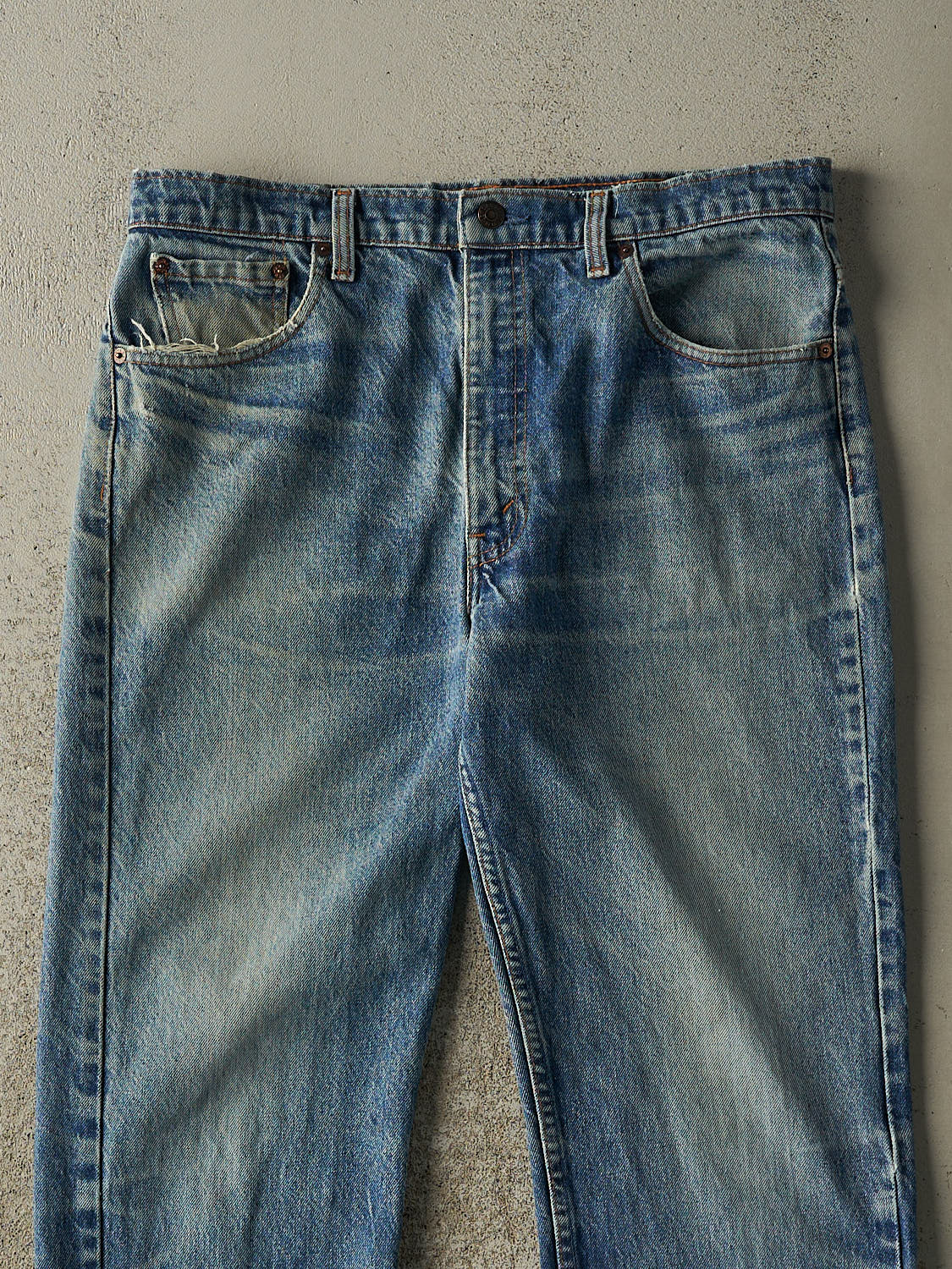 Vintage 80s Mid Wash Levi's Jeans (34x32)