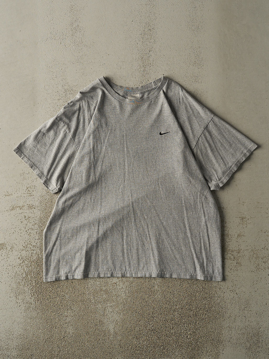 Vintage Y2K Grey Nike Embroidered Swoosh Tee (L/XL)