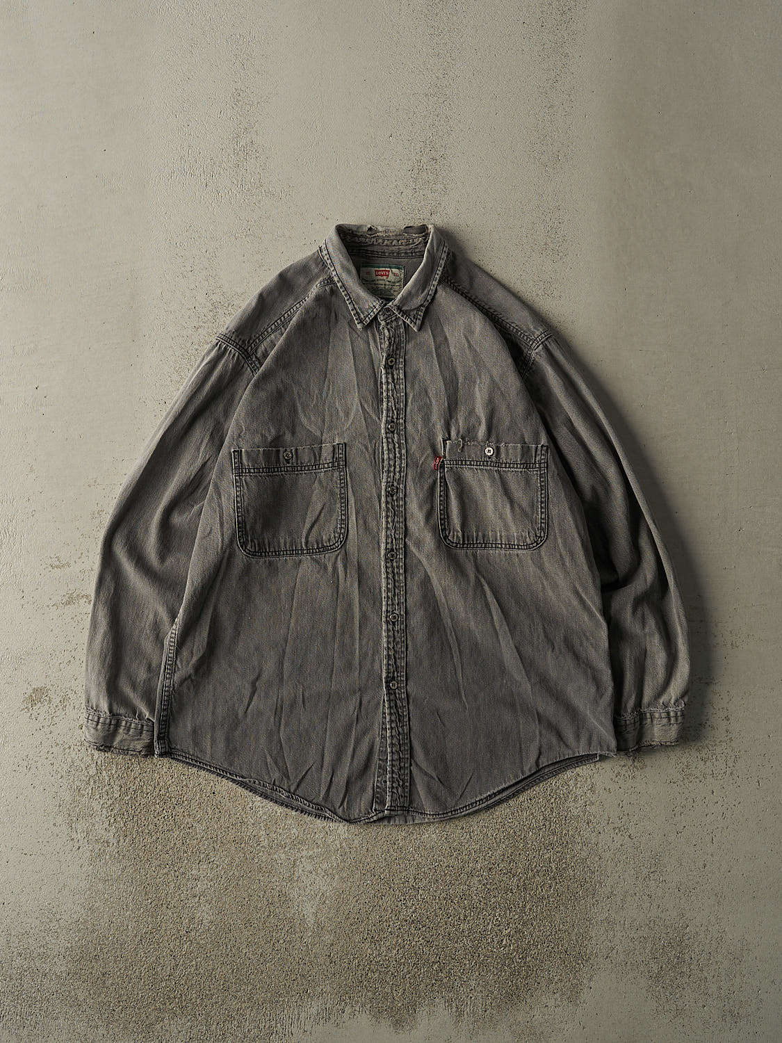 Vintage 90s Washed Charcoal Grey Levi's Long Sleeve Button Up (XL/XXL)
