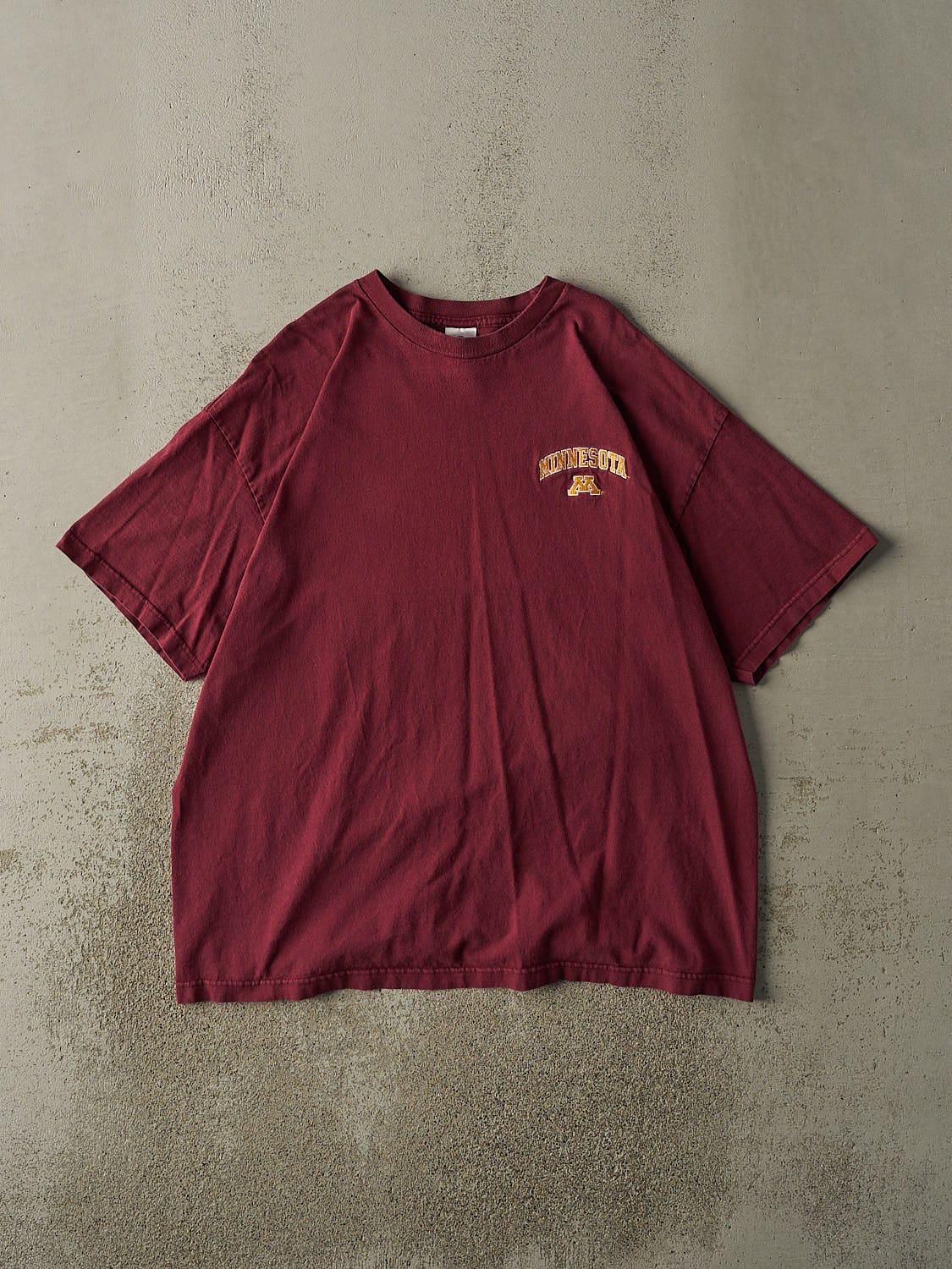 Vintage Y2K Burgundy University of Minnesota Embroidered Tee (XL)