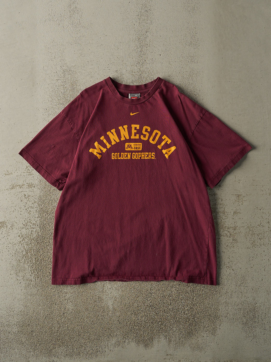 Vintage Y2K Burgundy University of Minnesota Nike Tee (L/XL)