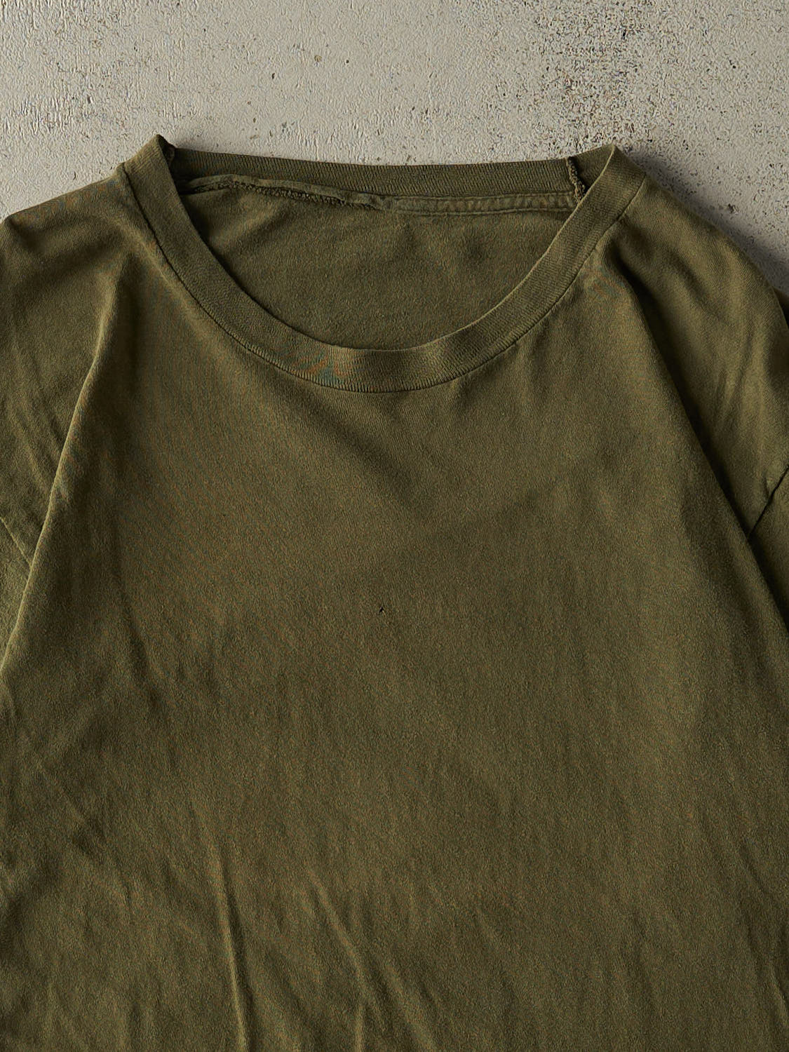 Vintage 90s Sun Faded Green Blank Single Stitch Tee (M/L)