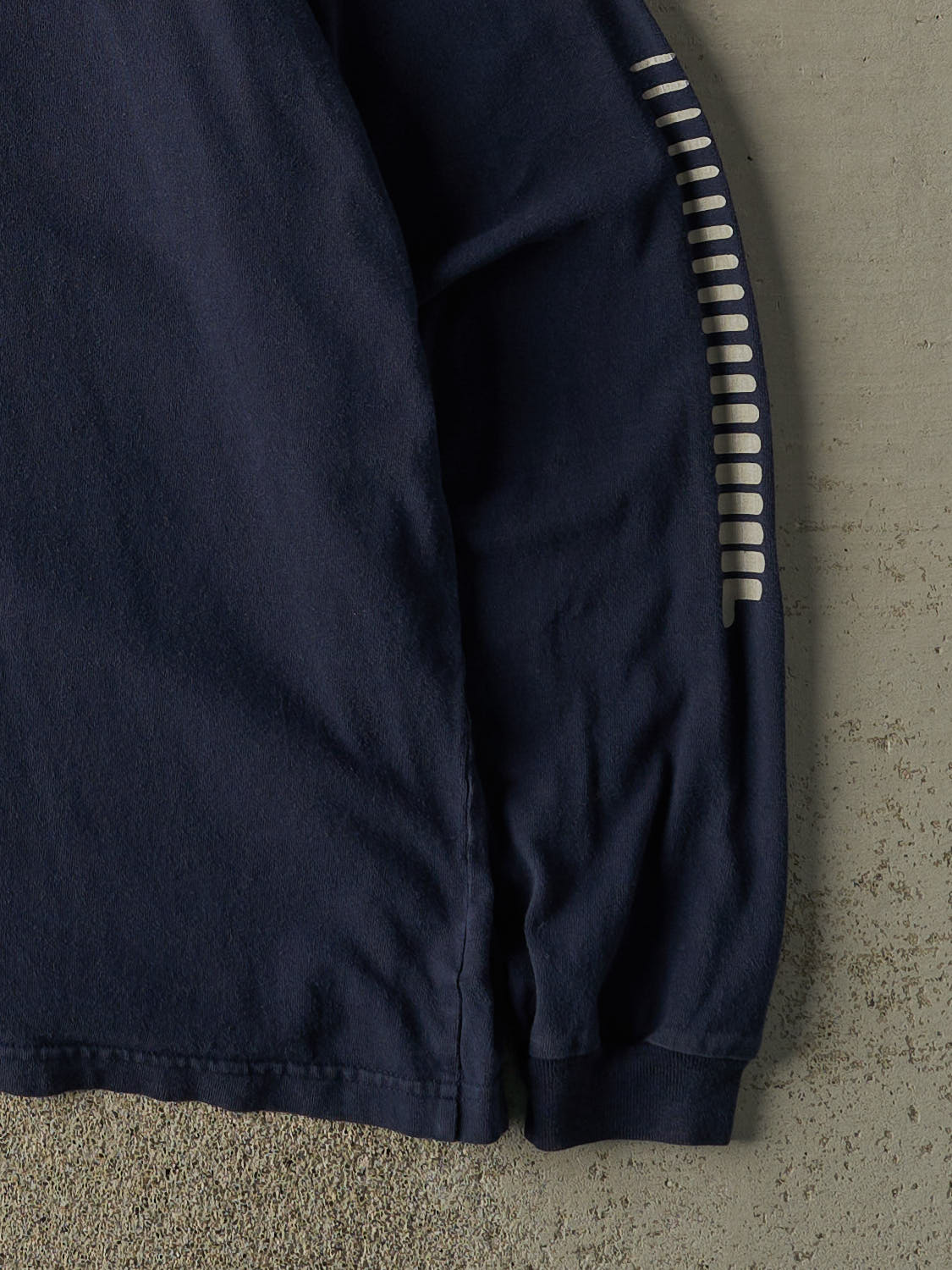 Vintage 90s Navy Blue Fila Long Sleeve (L/XL)
