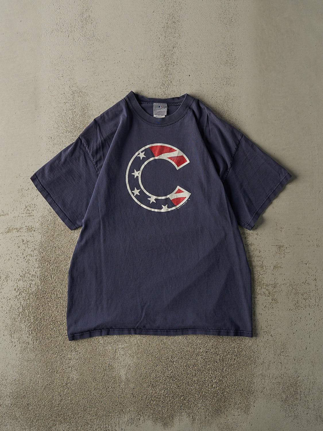 Vintage 04' Faded Navy Blue Chicago Cubs Tee (L)