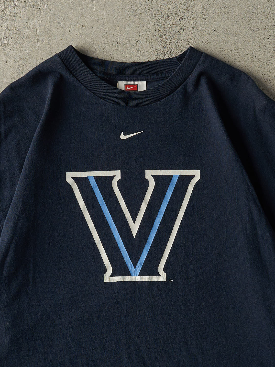 Vintage Y2K Navy Blue Villanova University Nike Tee (XXL)